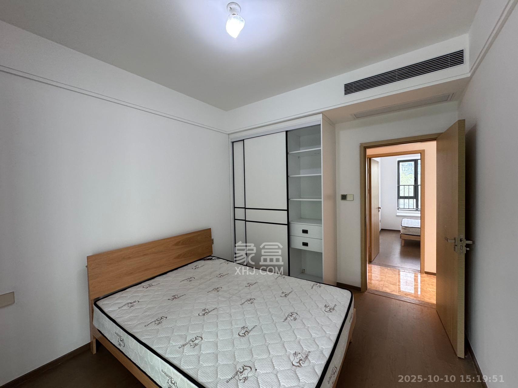 复地滨江金融中心 4室2厅2卫 5000.0元/月 复地滨江金融中心 4室2厅2卫 5000.0元/月室内图