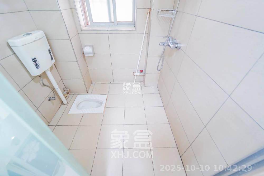 汇城上筑  3室2厅1卫    2300.0元/月室内图