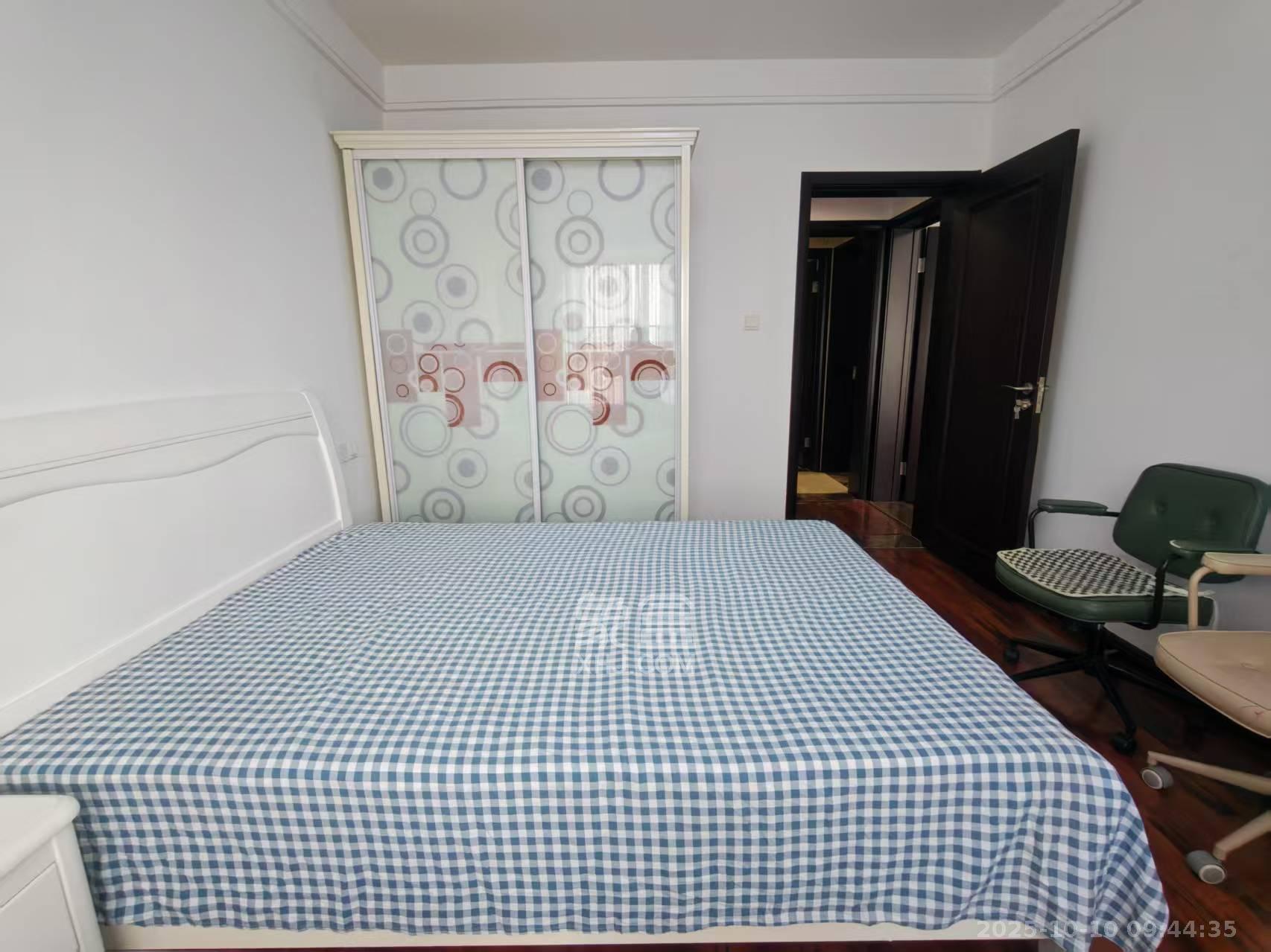 绿地中央广场 3室2厅1卫 2800.0元/月 绿地中央广场 3室2厅1卫 2800.0元/月室内图