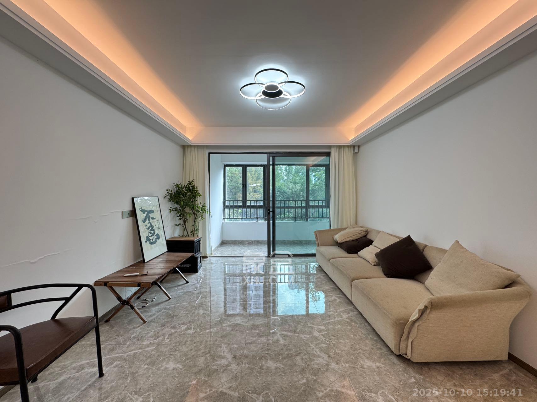 复地滨江金融中心 4室2厅2卫 5000.0元/月 复地滨江金融中心 4室2厅2卫 5000.0元/月室内图