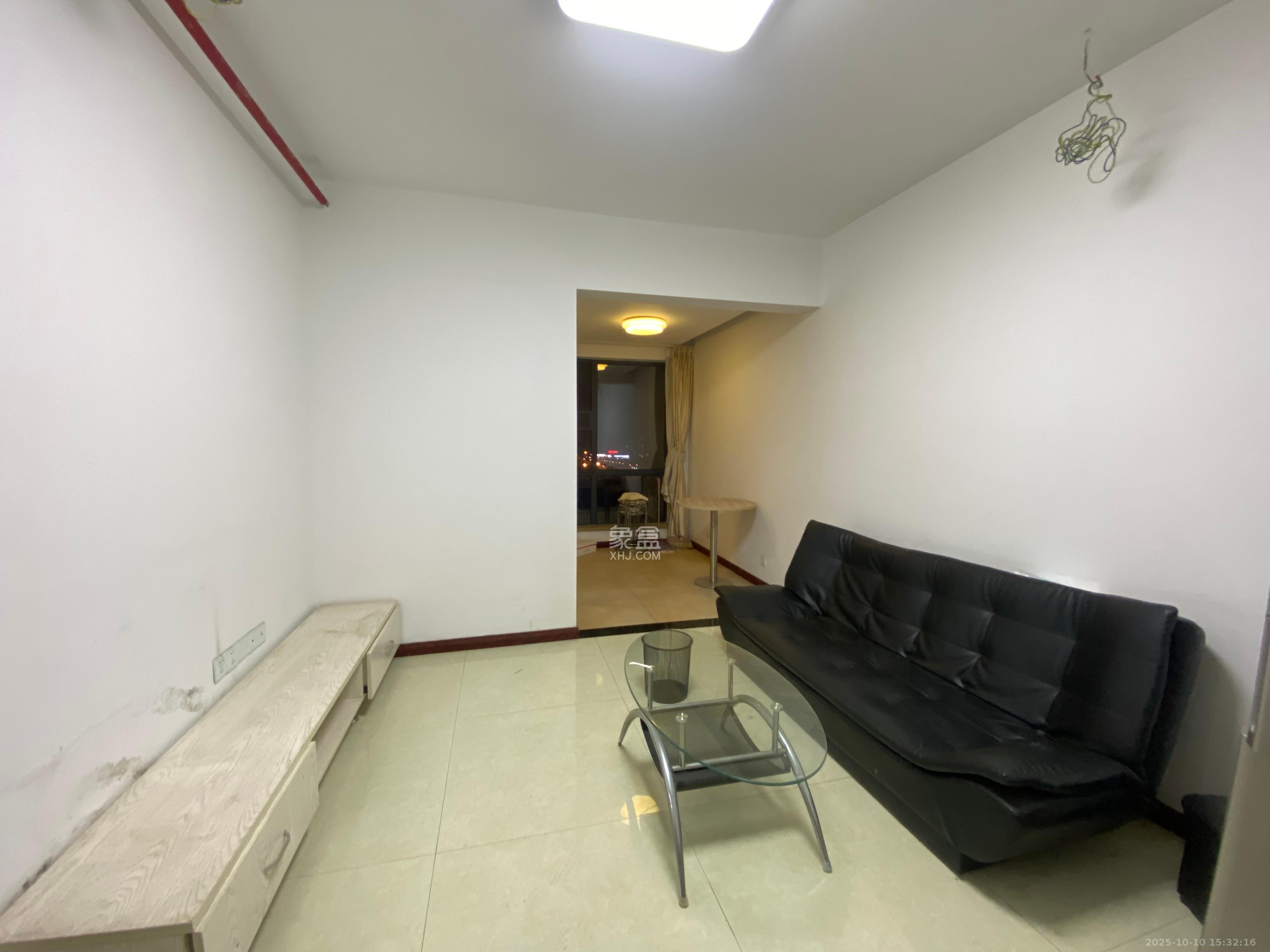 中建芙蓉工社  1室1厅1卫    1300.0元/月室内图