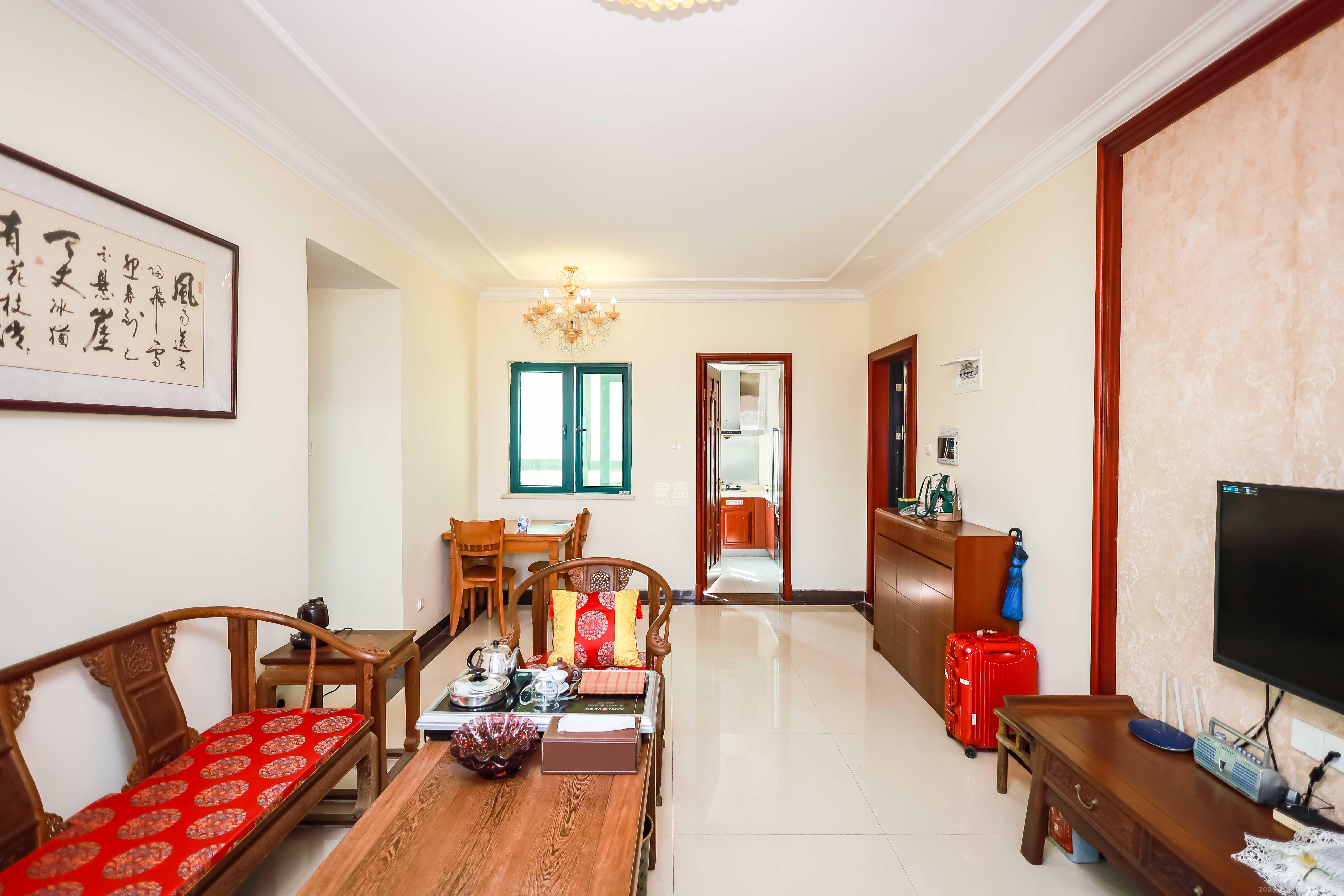 恒大华府  3室2厅1卫    118.0万 恒大华府  3室2厅1卫    118.0万客厅