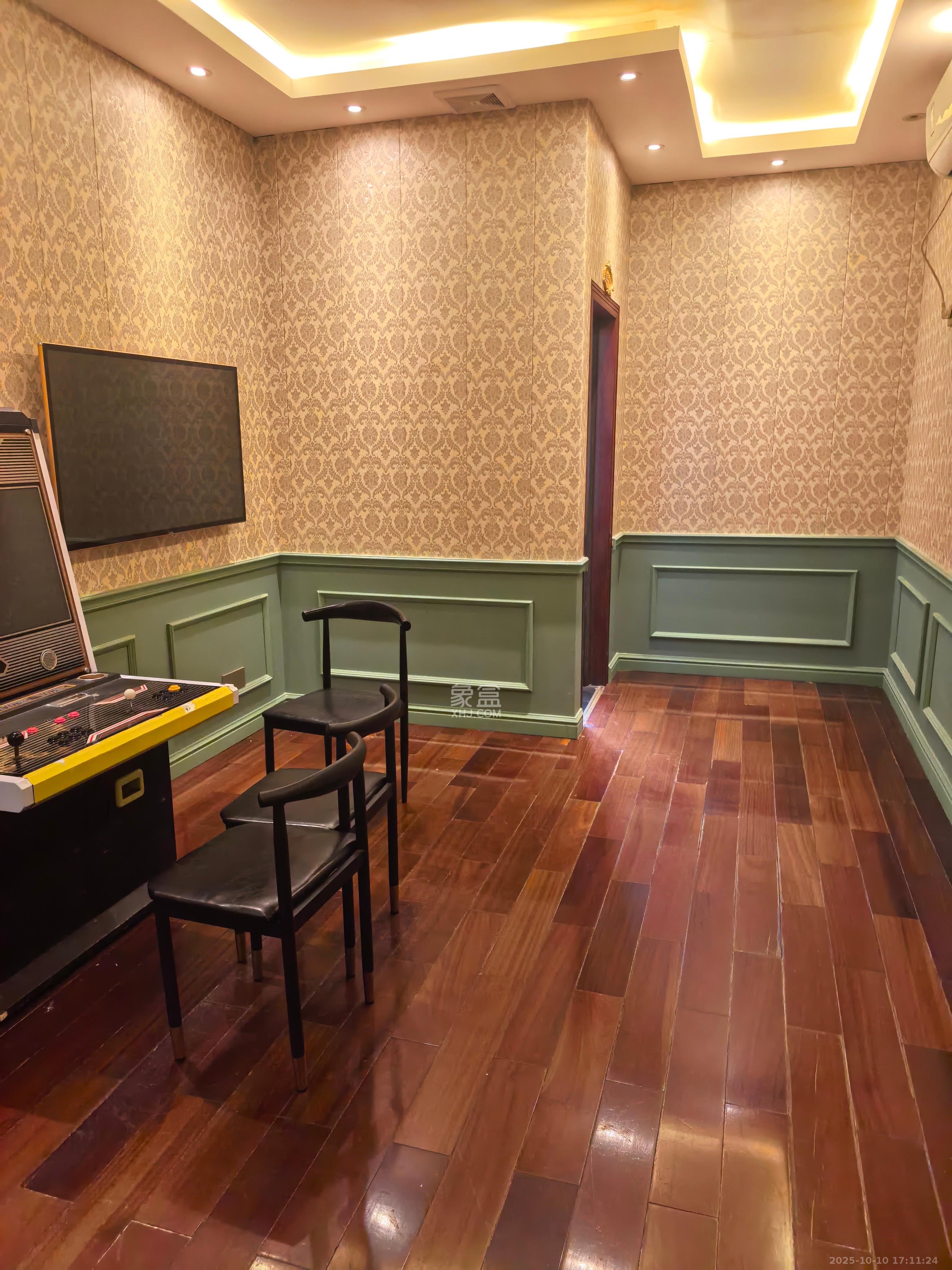 德润小区(丰升德润小区) 3室2厅1卫 2600.0元/月 德润小区(丰升德润小区) 3室2厅1卫 2600.0元/月室内图