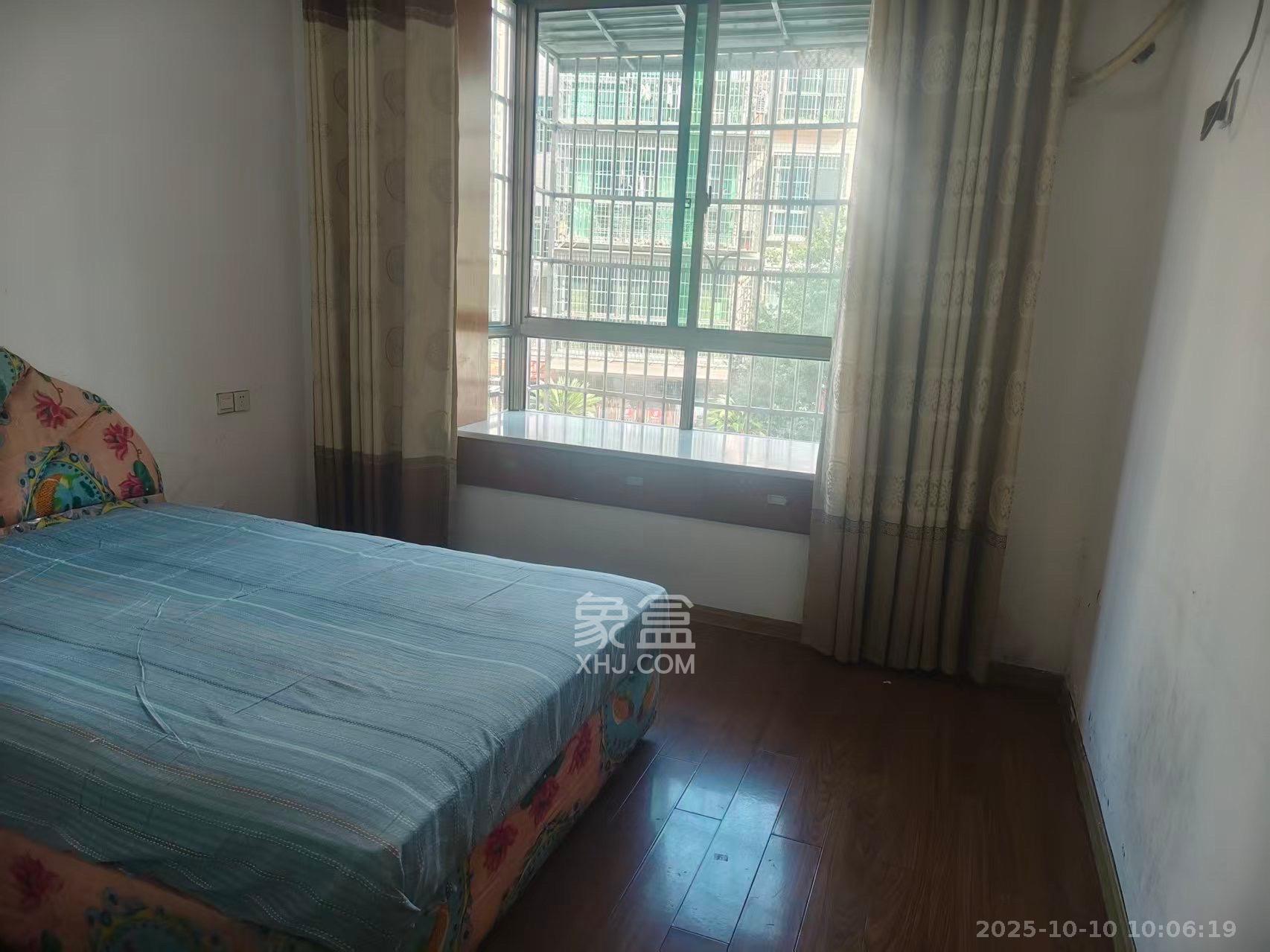 华美佳园(鄱阳佳园)  3室2厅1卫    1800.0元/月室内图