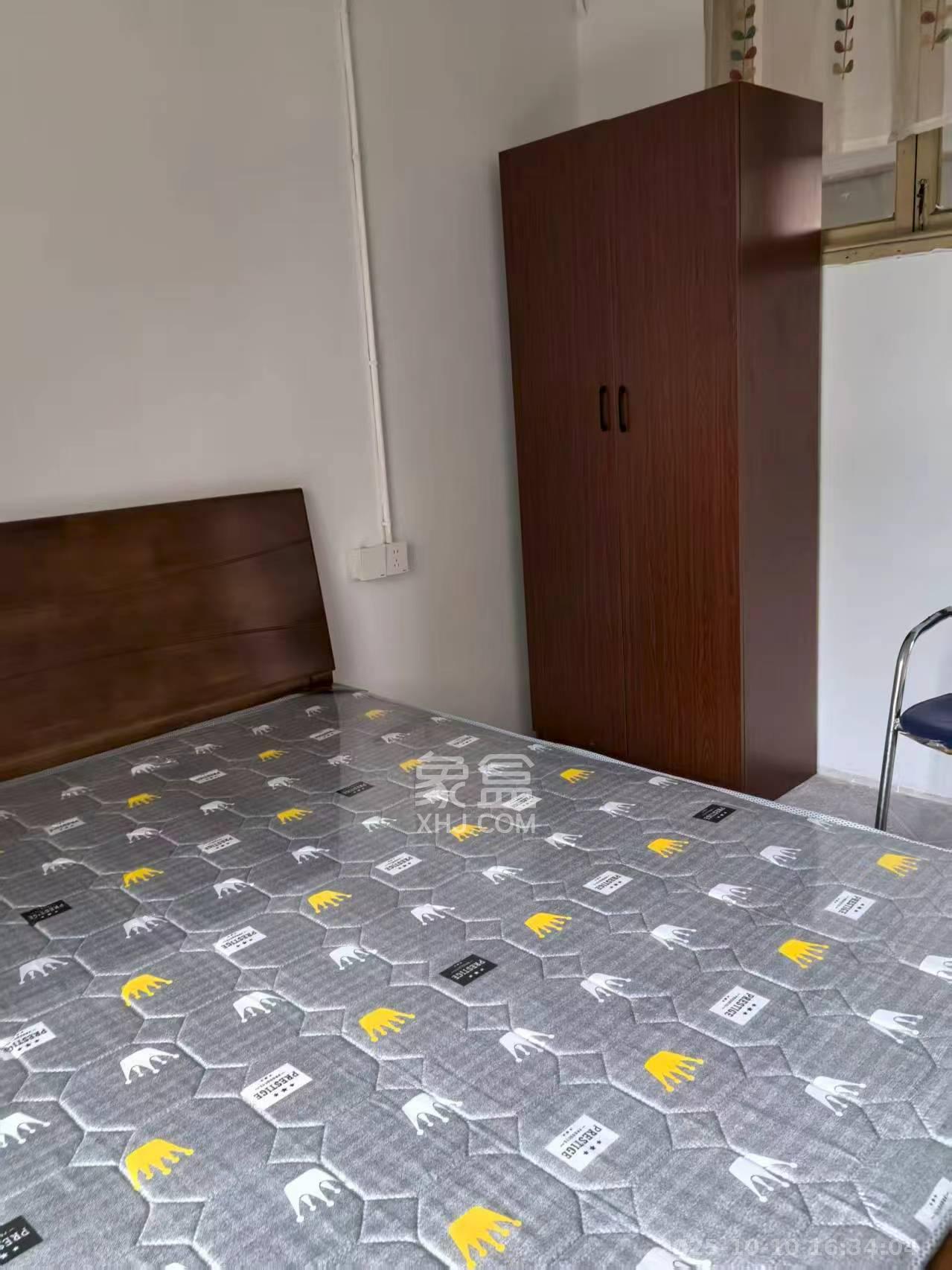 红旗区四片  2室1厅1卫    1600.0元/月室内图