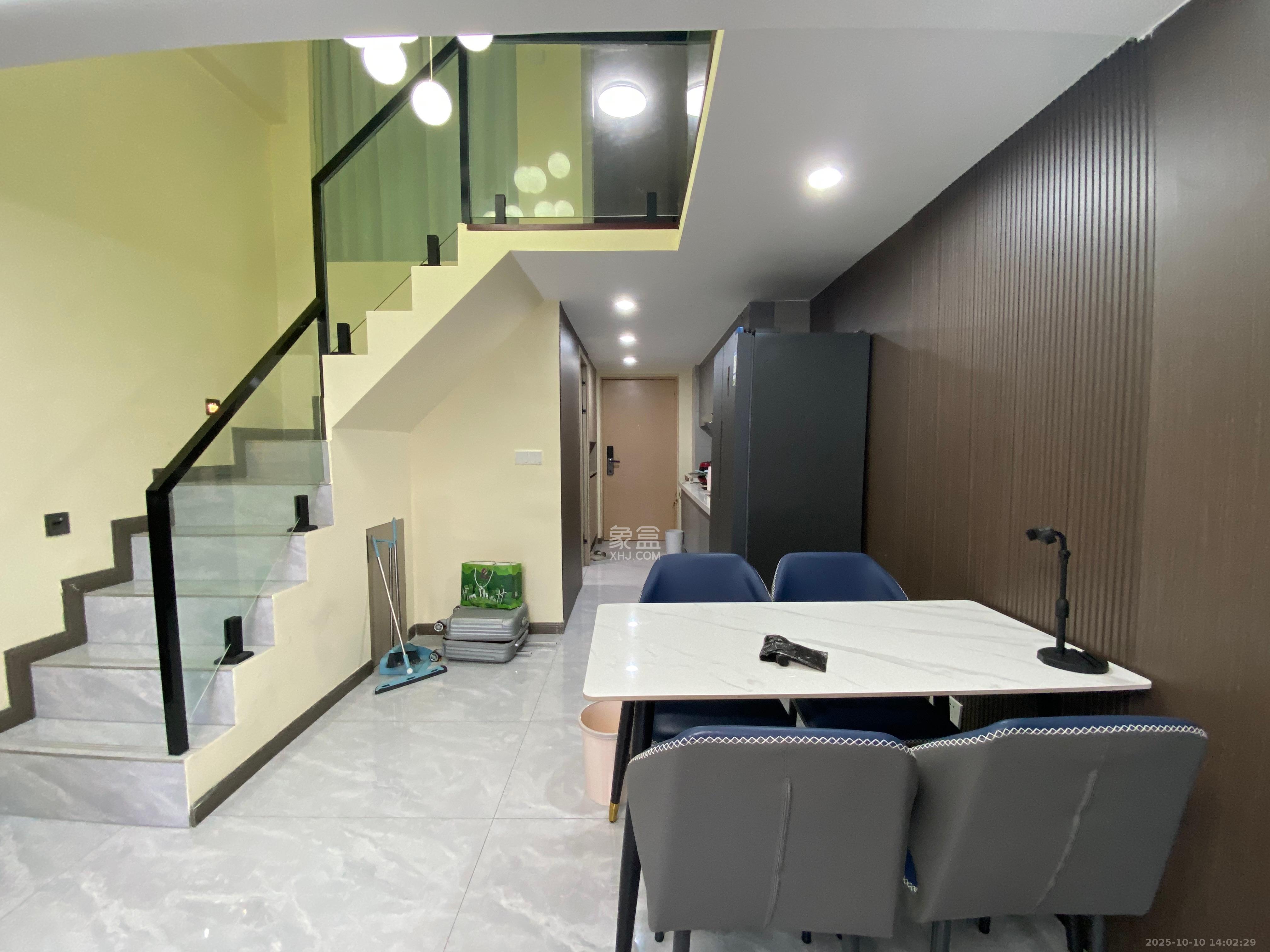 建发央玺(建发泱玺雅苑) 2室2厅1卫 2500.0元/月 建发央玺(建发泱玺雅苑) 2室2厅1卫 2500.0元/月室内图