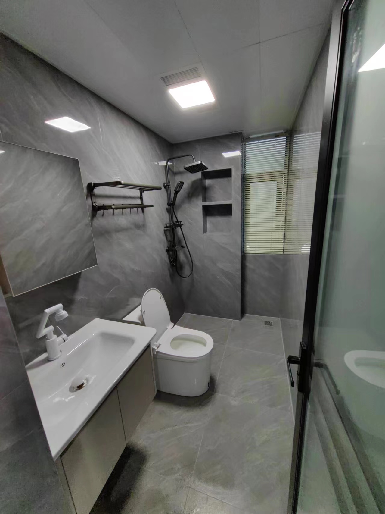 阳光美城  1室0厅0卫    2600.0元/月室内图