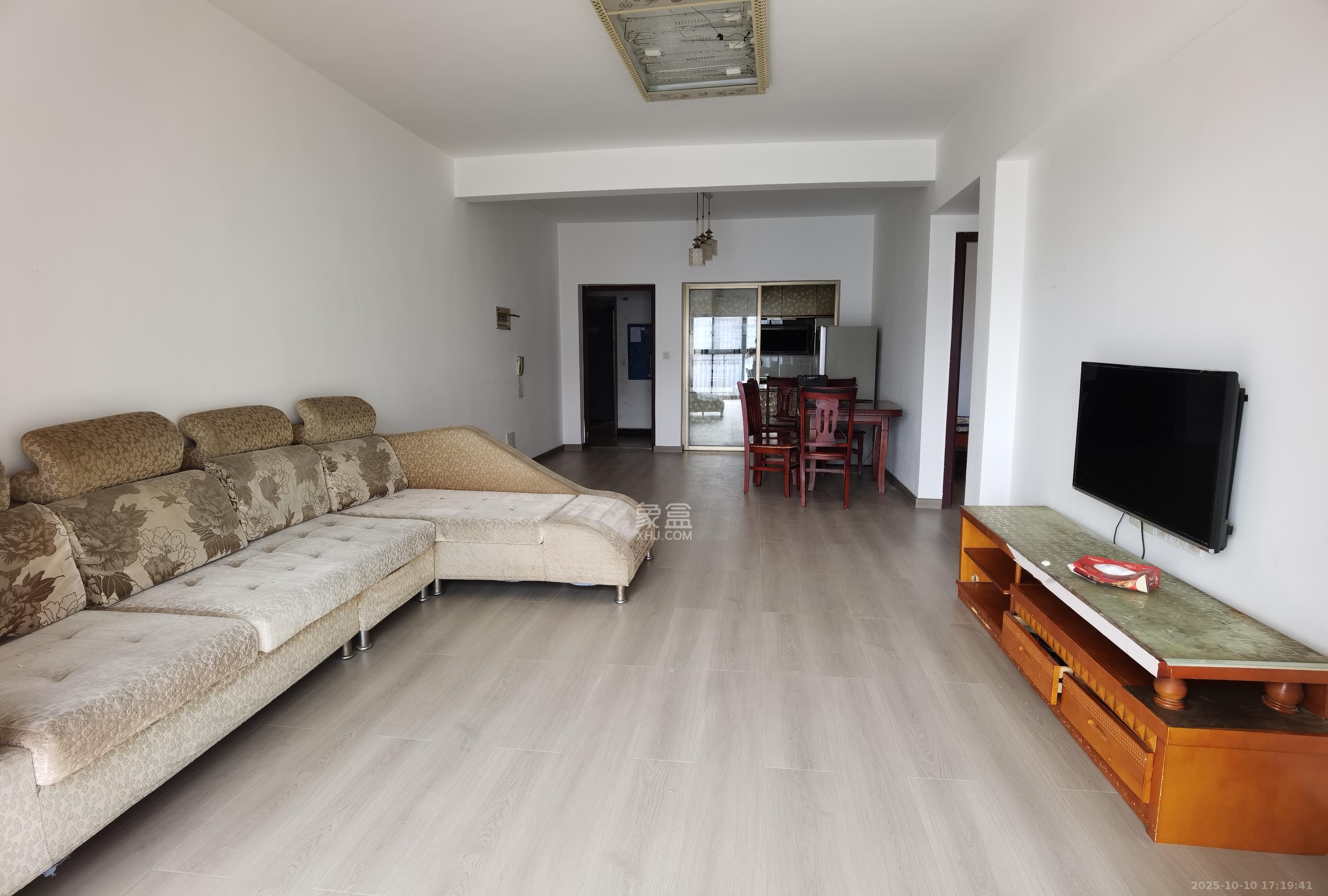 滨水名都  2室2厅1卫    1400.0元/月