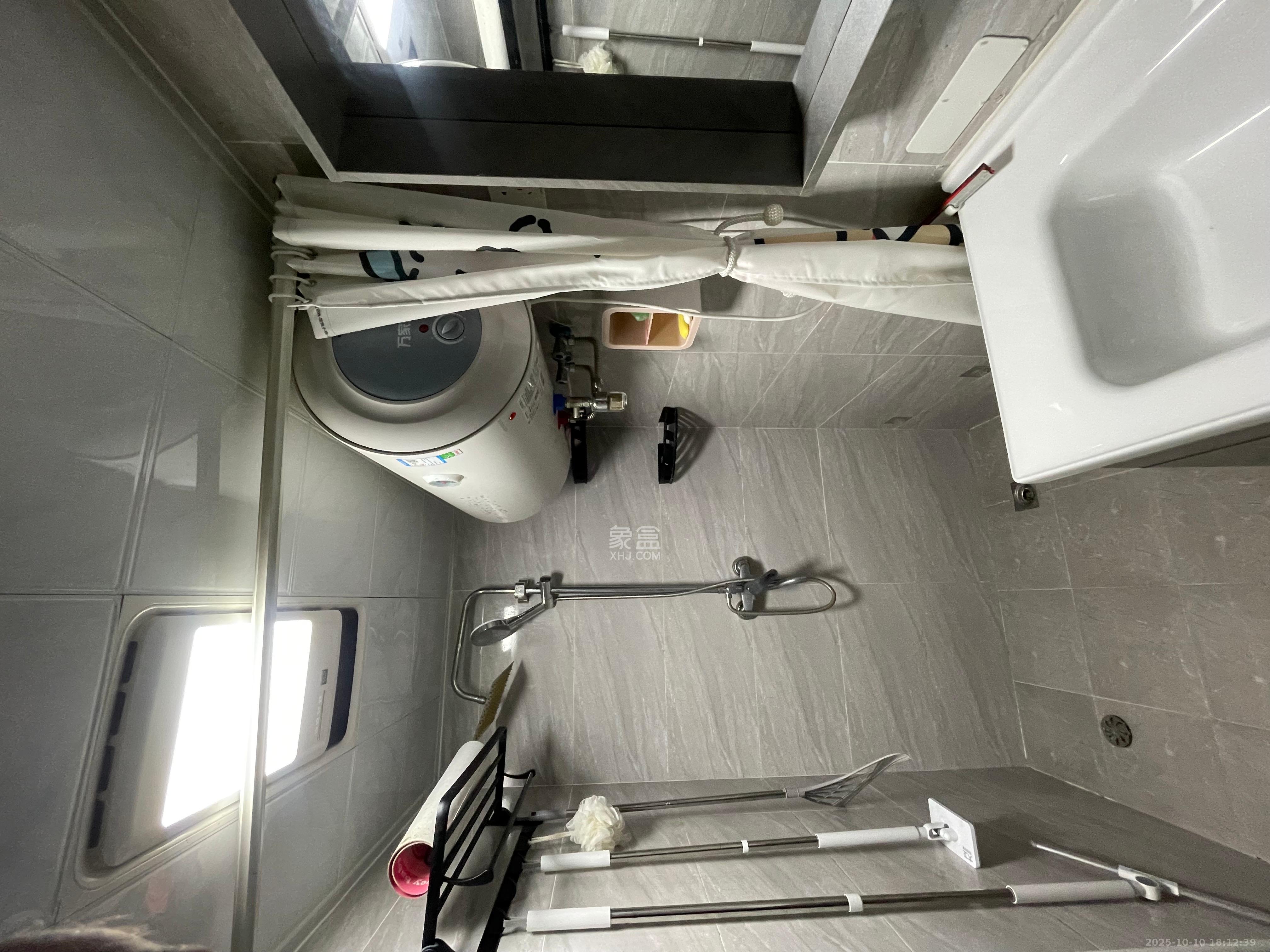 藏珑湖上公馆 1室0厅0卫 2300.0元/月 藏珑湖上公馆 1室0厅0卫 2300.0元/月室内图