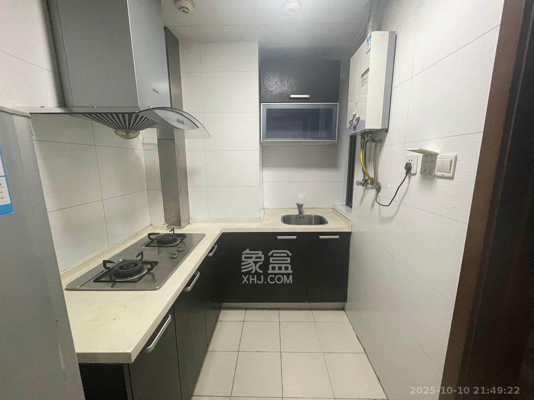 藏珑湖上国际花园 1室1厅1卫 1700.0元/月 藏珑湖上国际花园 1室1厅1卫 1700.0元/月室内图