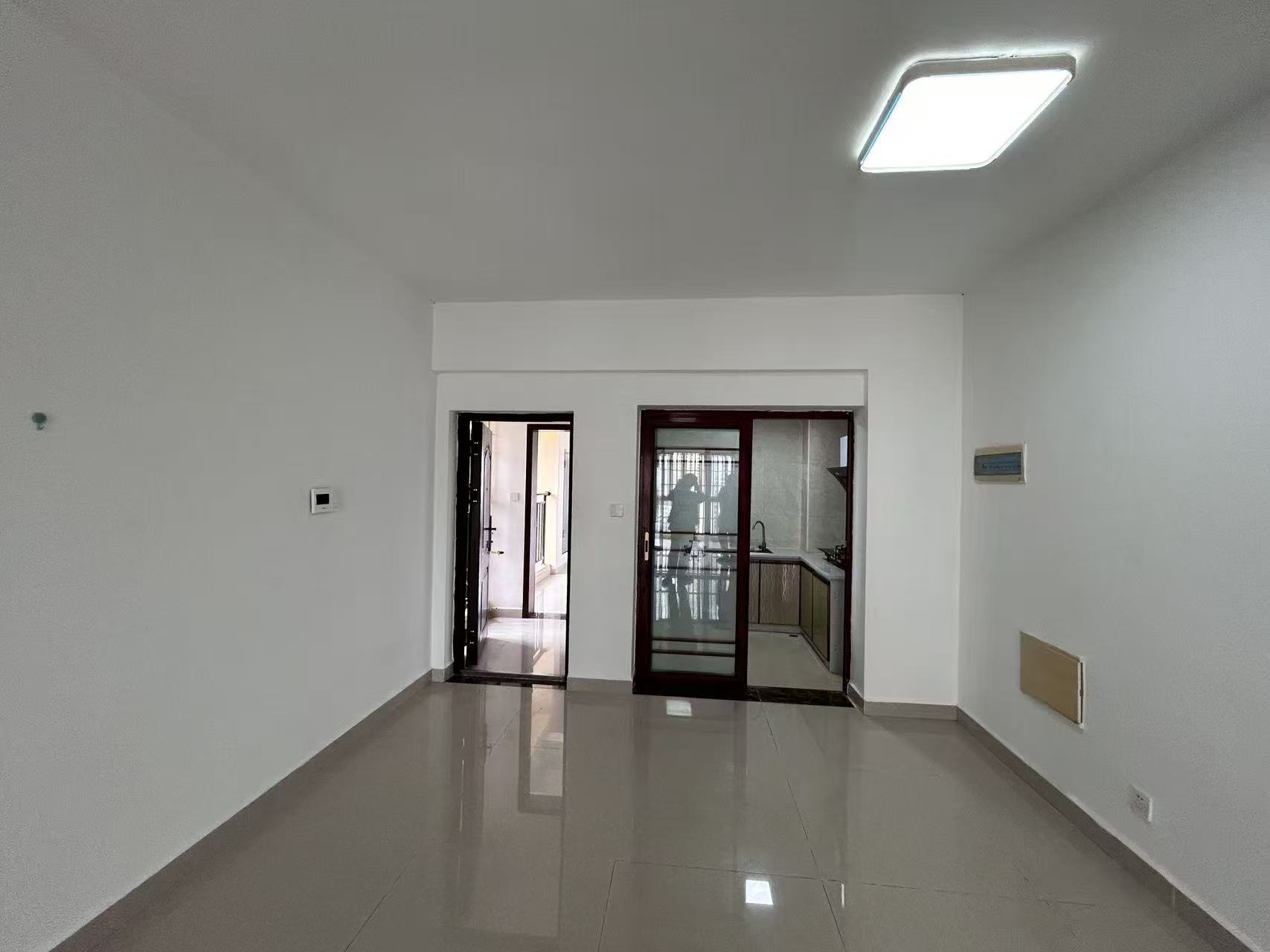 龙岐雅苑  3室2厅2卫    2900.0元/月 龙岐雅苑  3室2厅2卫    2900.0元/月室内图