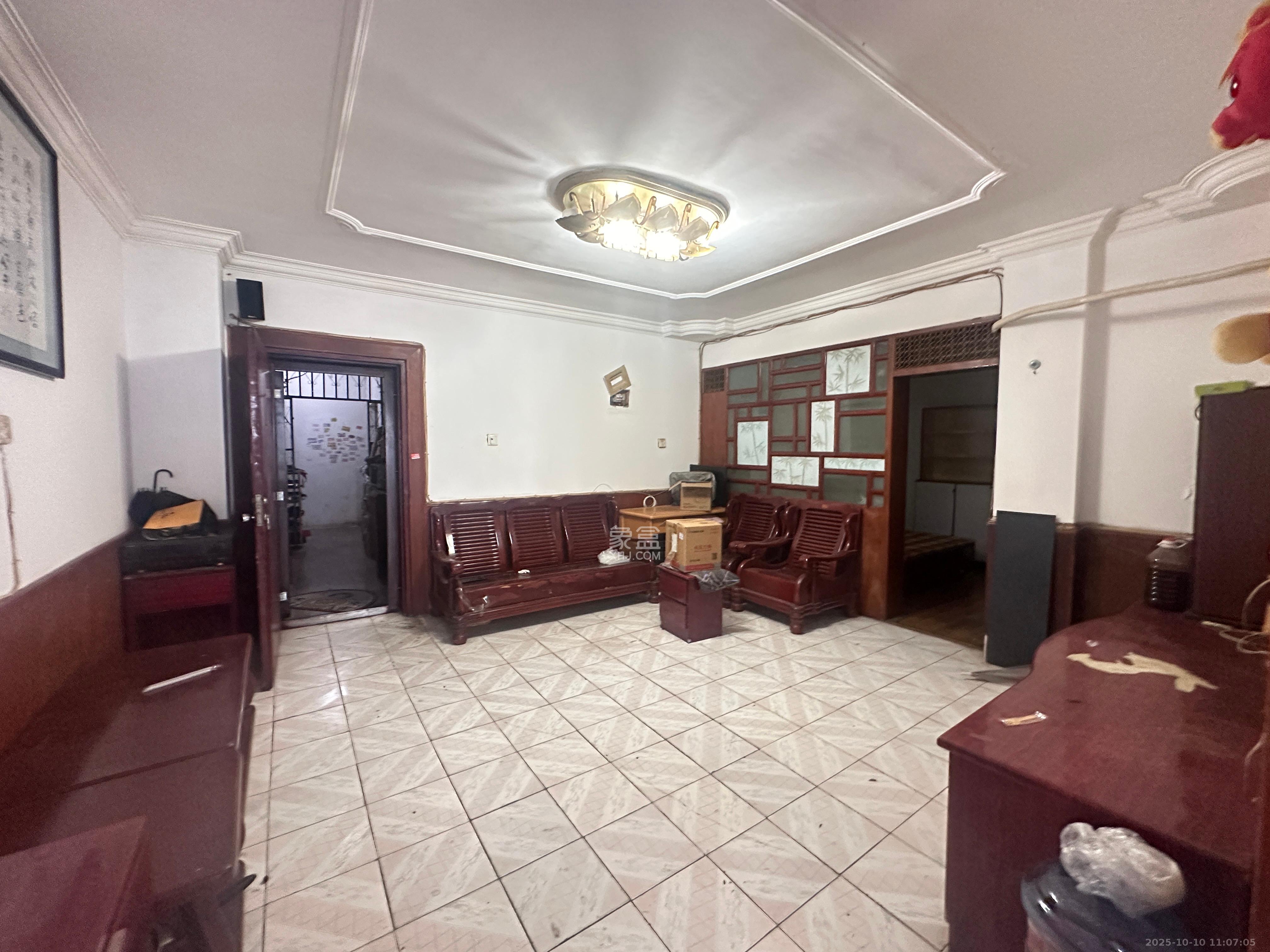 东塘工商银行宿舍  1室0厅0卫    2100.0元/月