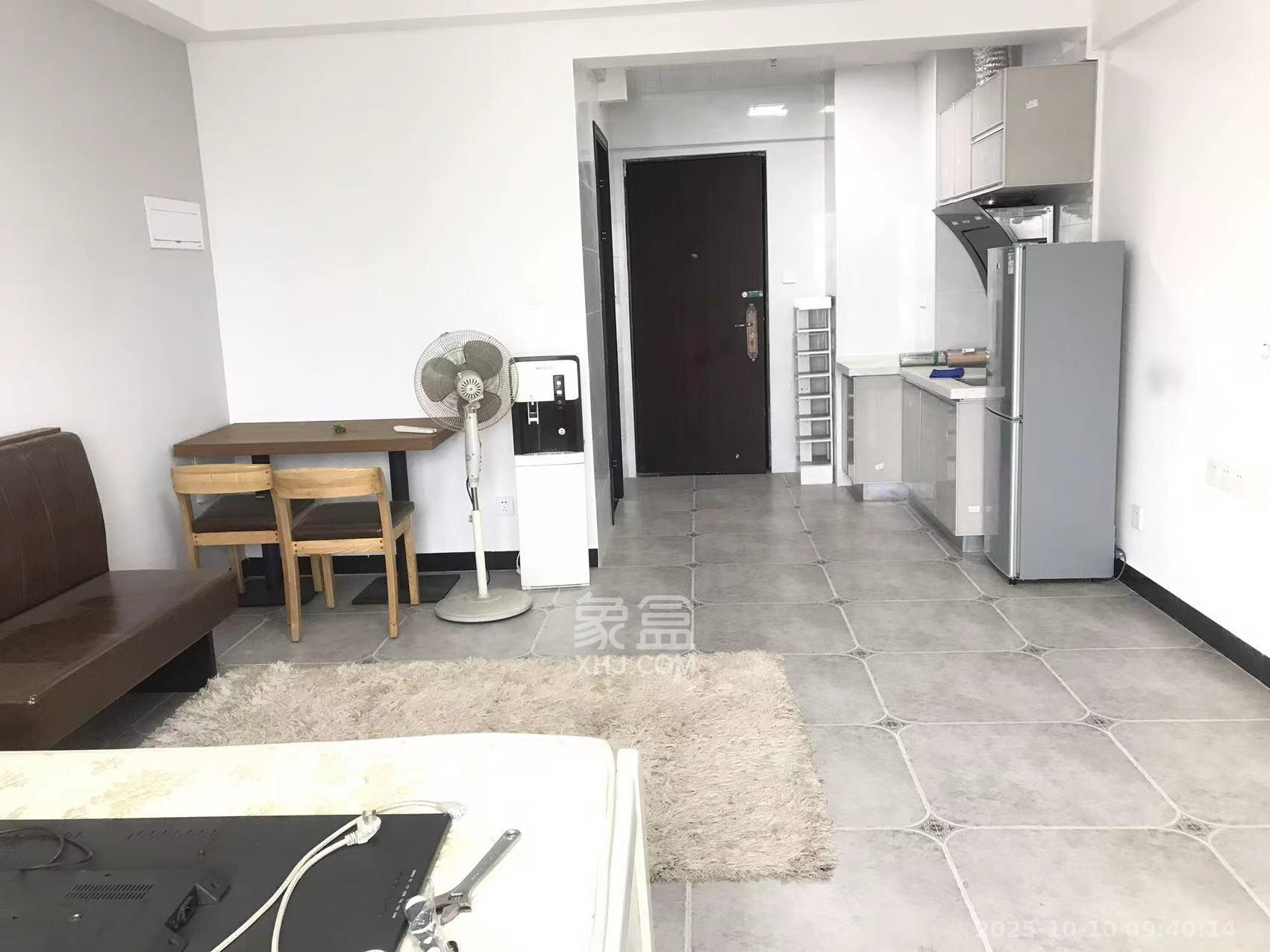 金科时代中心  1室1厅1卫    1200.0元/月 金科时代中心  1室1厅1卫    1200.0元/月室内图