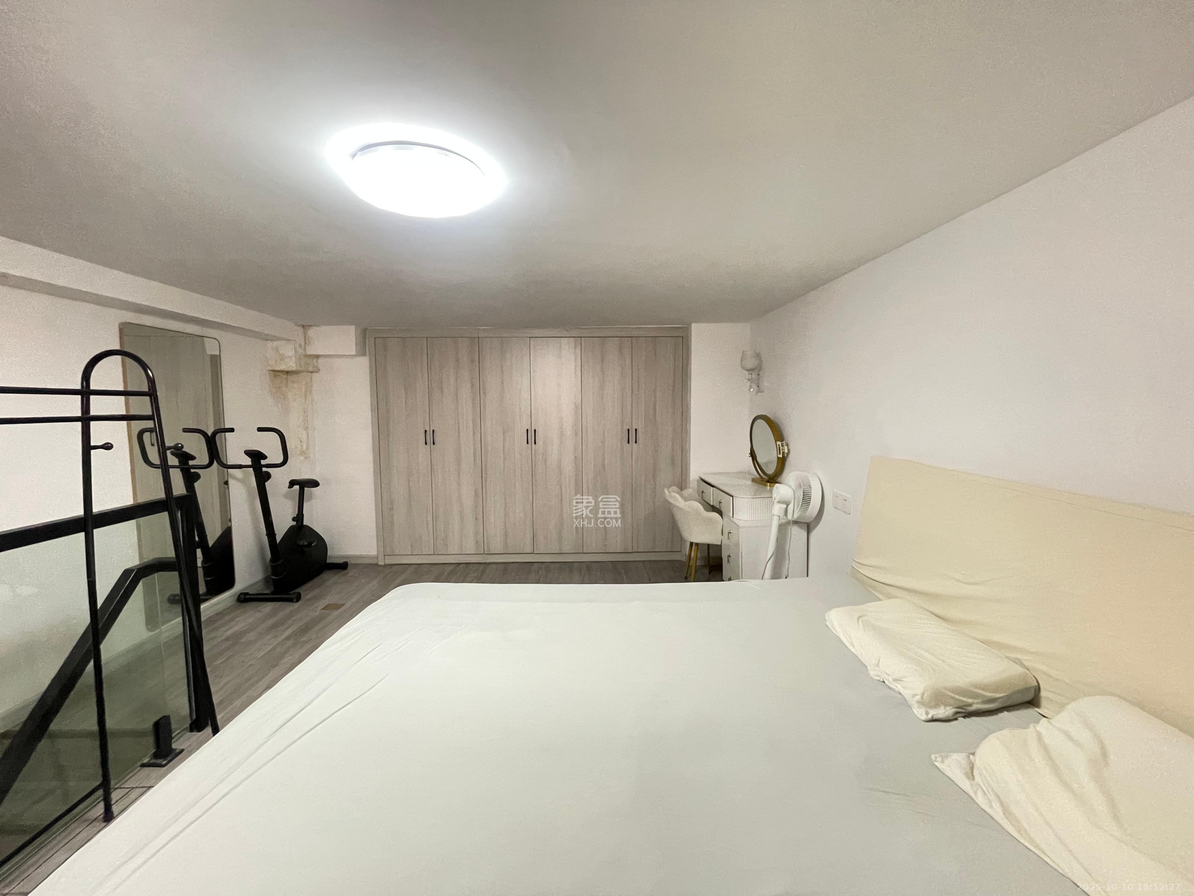 藏珑湖上公馆  1室0厅0卫    2300.0元/月室内图