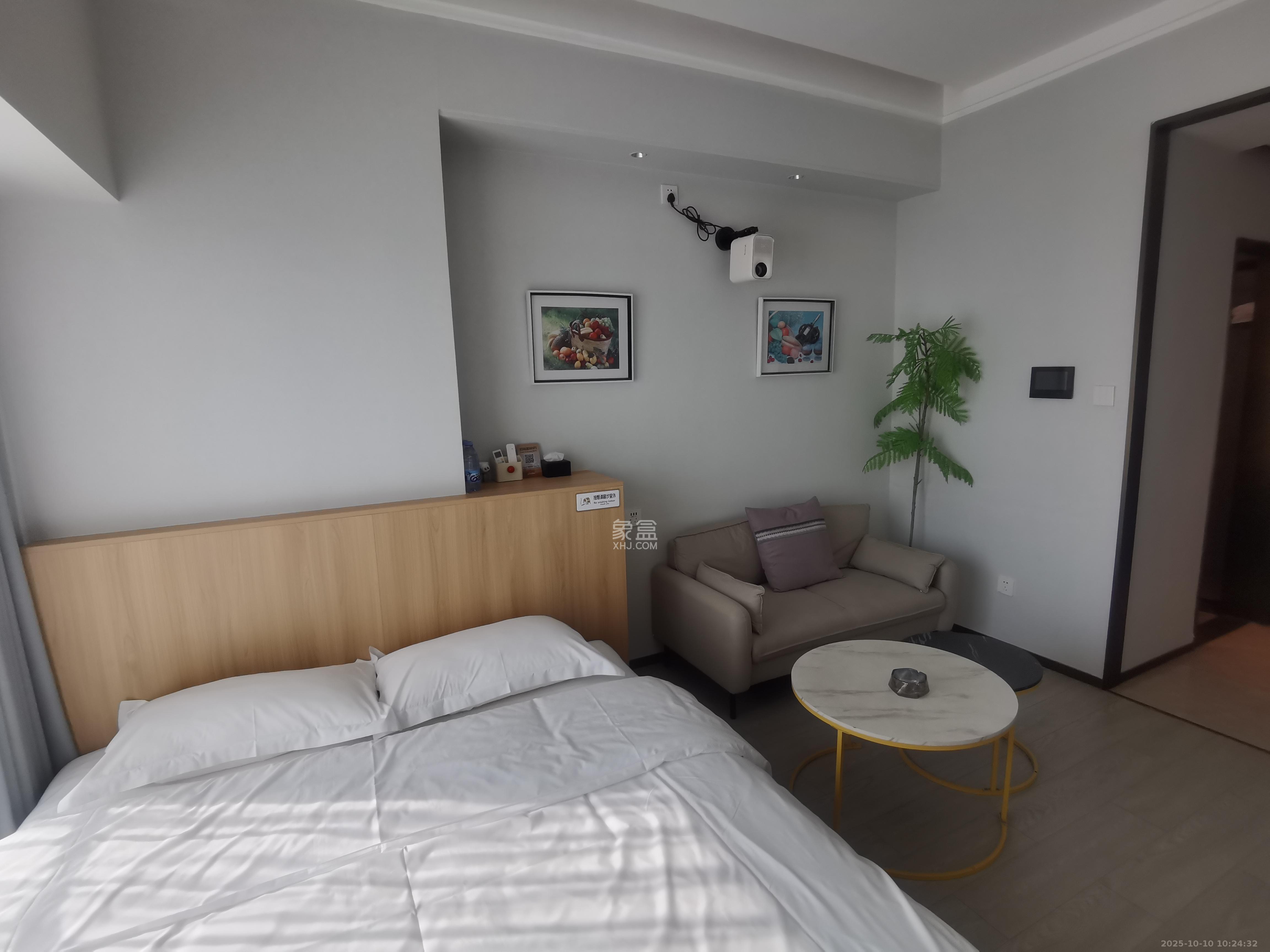 华润置地中心 1室1厅1卫 2300.0元/月 华润置地中心 1室1厅1卫 2300.0元/月室内图