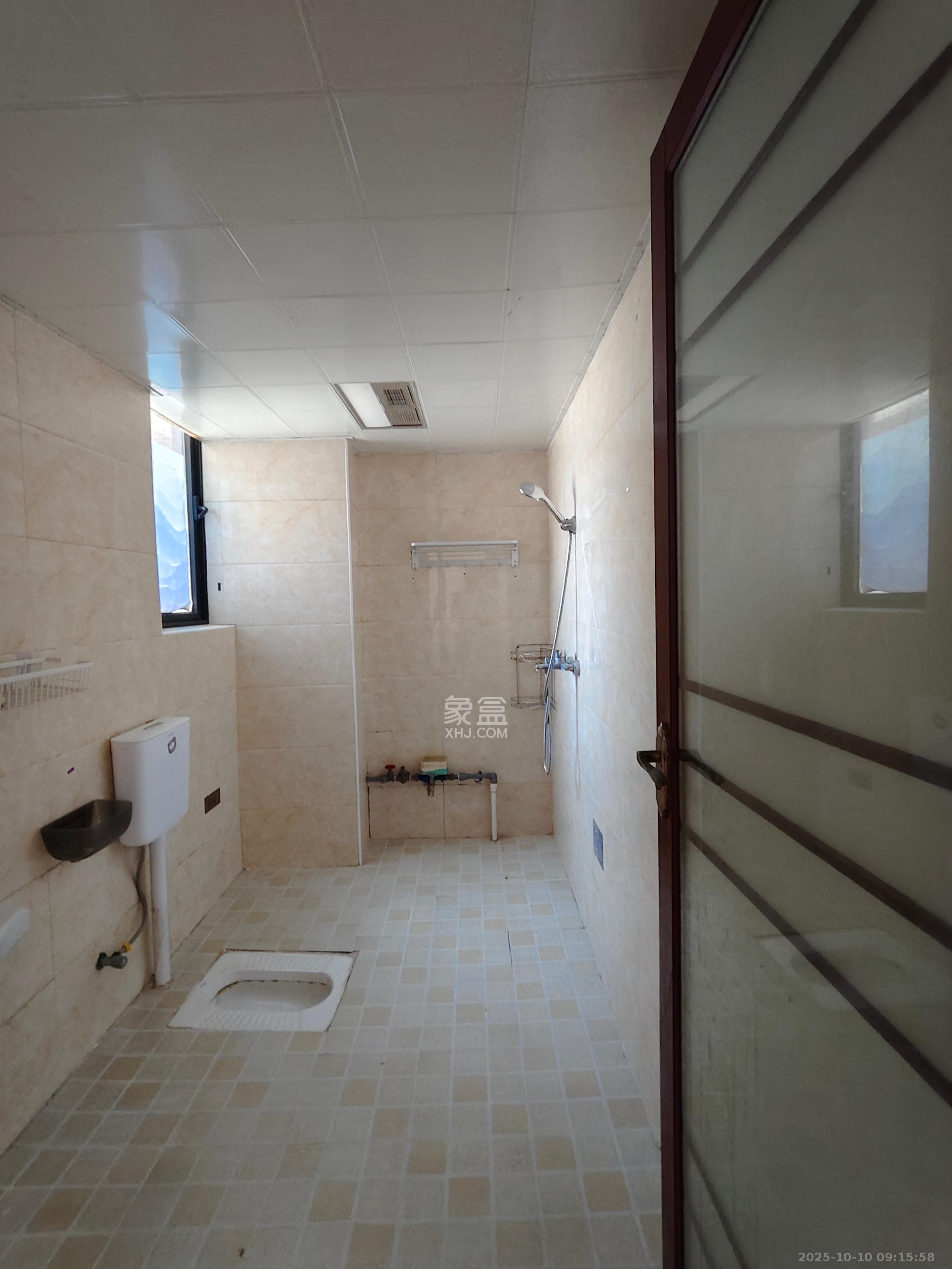 长房时代城 3室2厅2卫 3000.0元/月 长房时代城 3室2厅2卫 3000.0元/月室内图