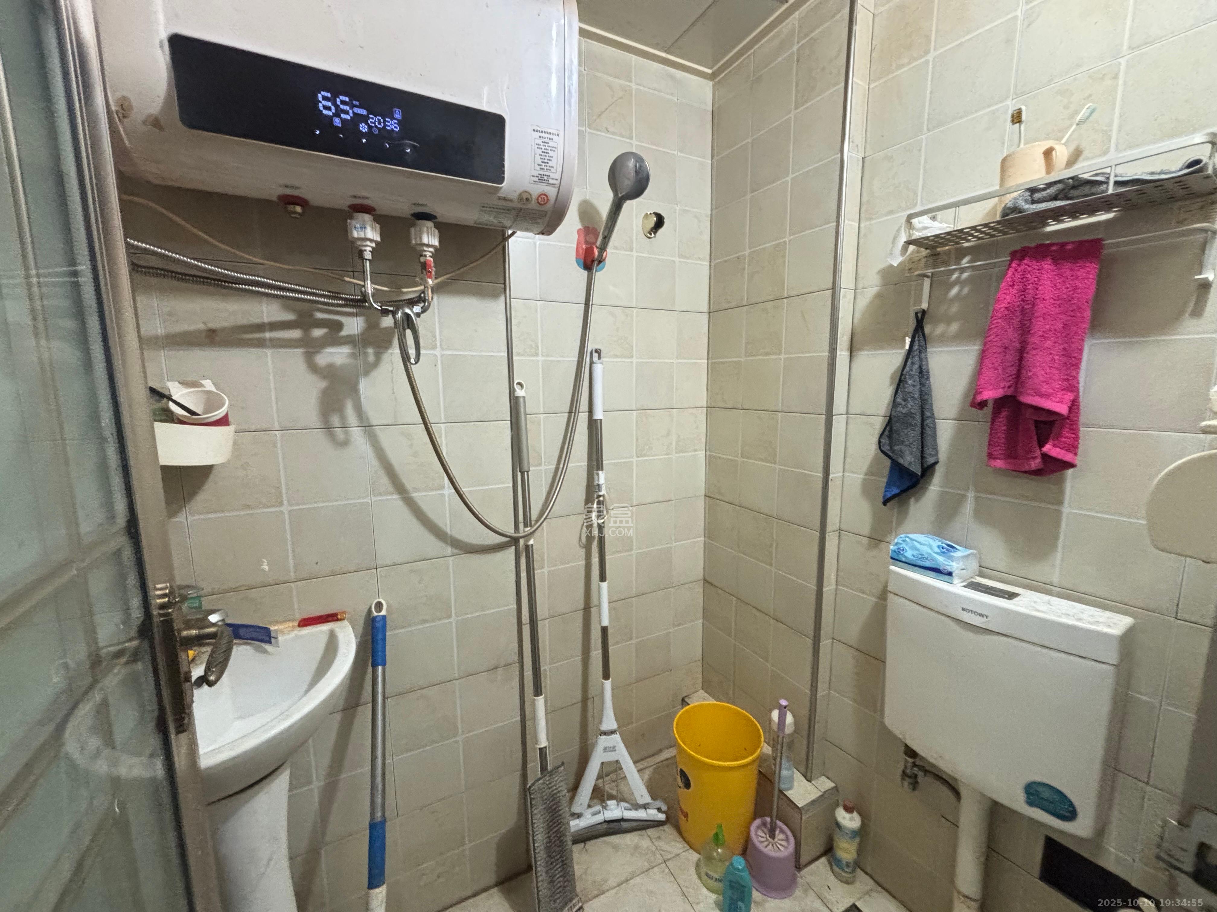 中建芙蓉工社 1室1厅1卫 900.0元/月 中建芙蓉工社 1室1厅1卫 900.0元/月室内图