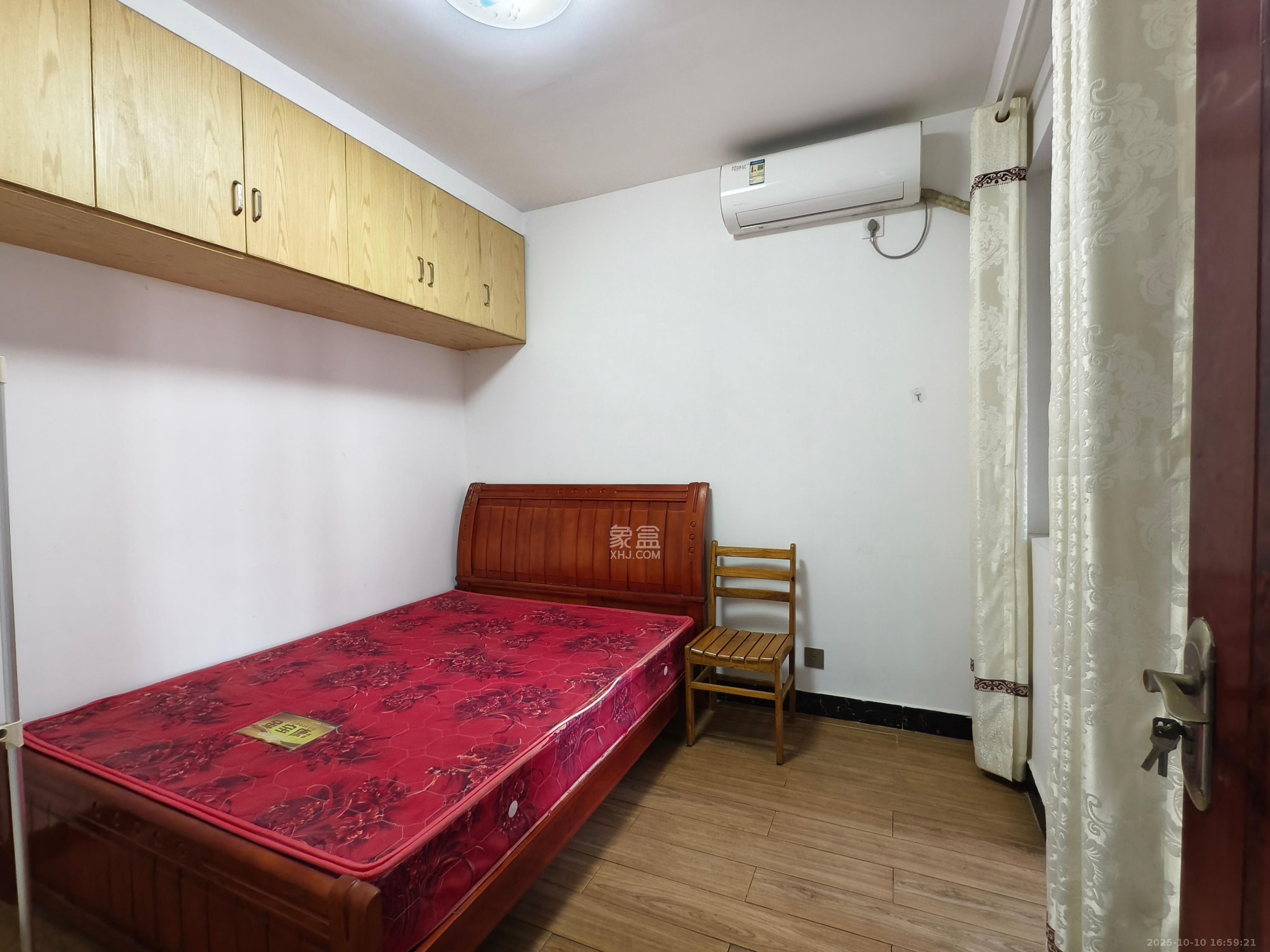 新城国际花都  3室2厅1卫    1500.0元/月 新城国际花都  3室2厅1卫    1500.0元/月室内图