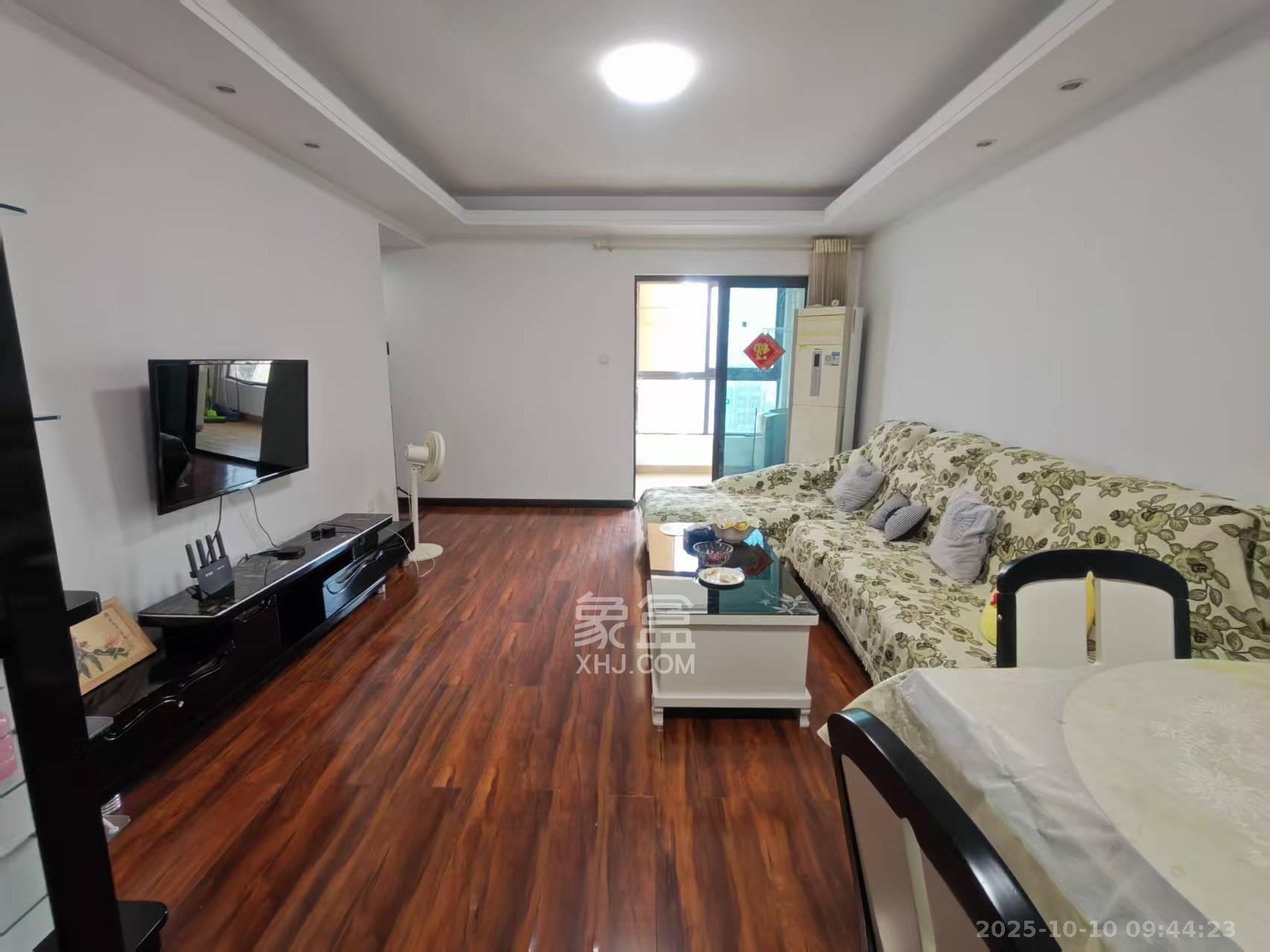 绿地中央广场 3室2厅1卫 2800.0元/月 绿地中央广场 3室2厅1卫 2800.0元/月室内图