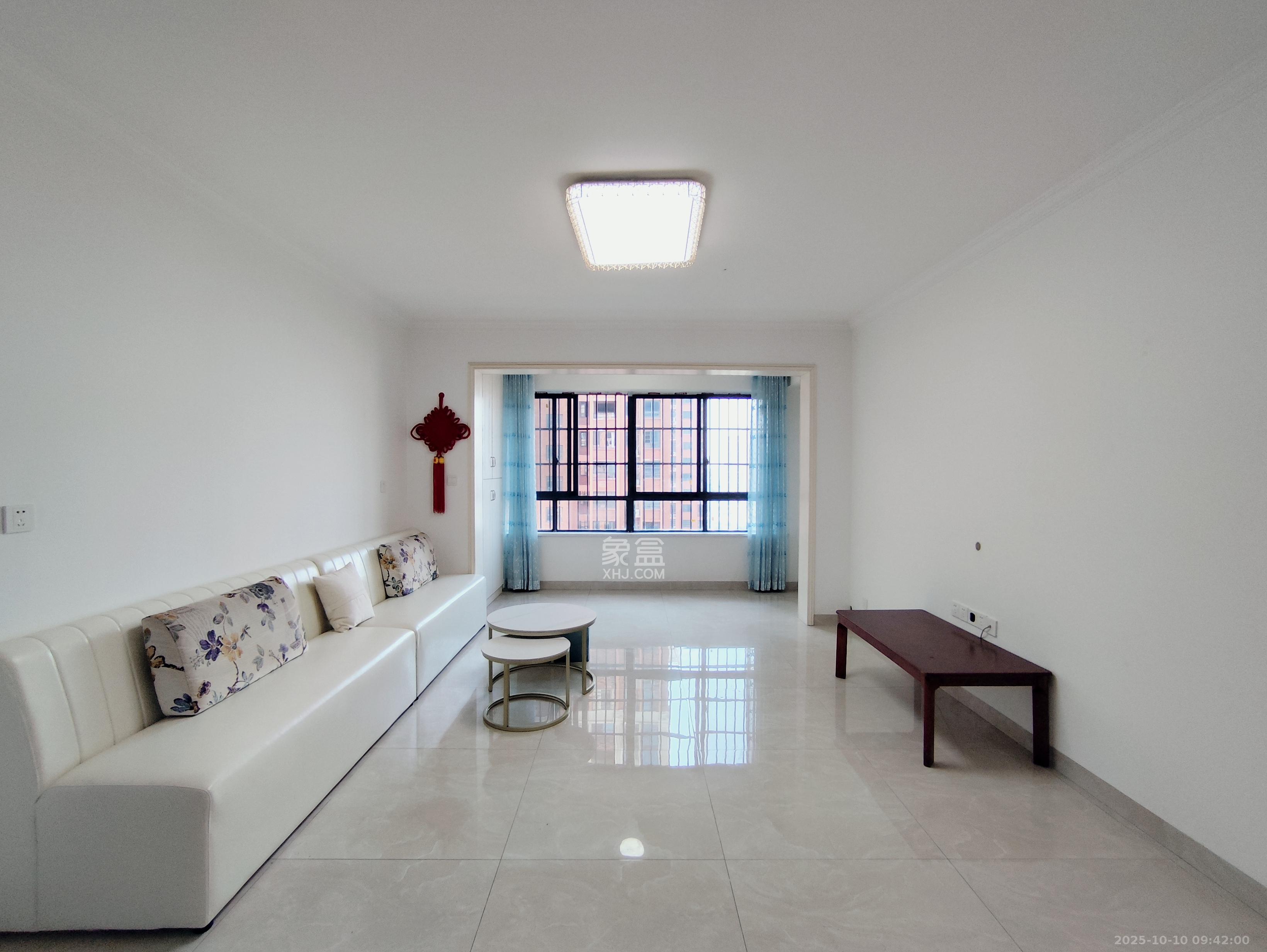 辉宏橄榄城 4室2厅2卫 2200.0元/月 辉宏橄榄城 4室2厅2卫 2200.0元/月室内图