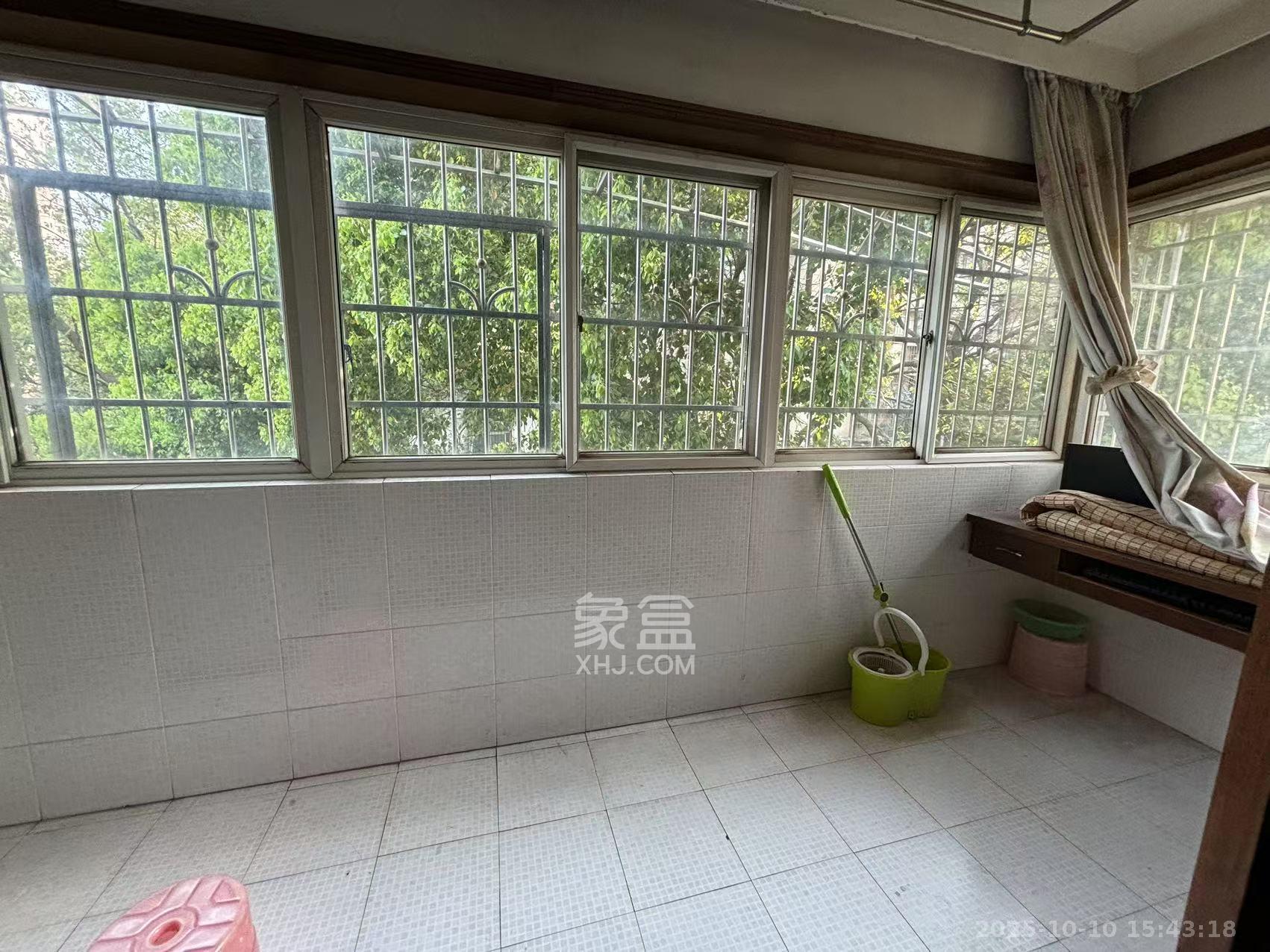 富绿新村  2室2厅1卫    1700.0元/月 富绿新村  2室2厅1卫    1700.0元/月室内图