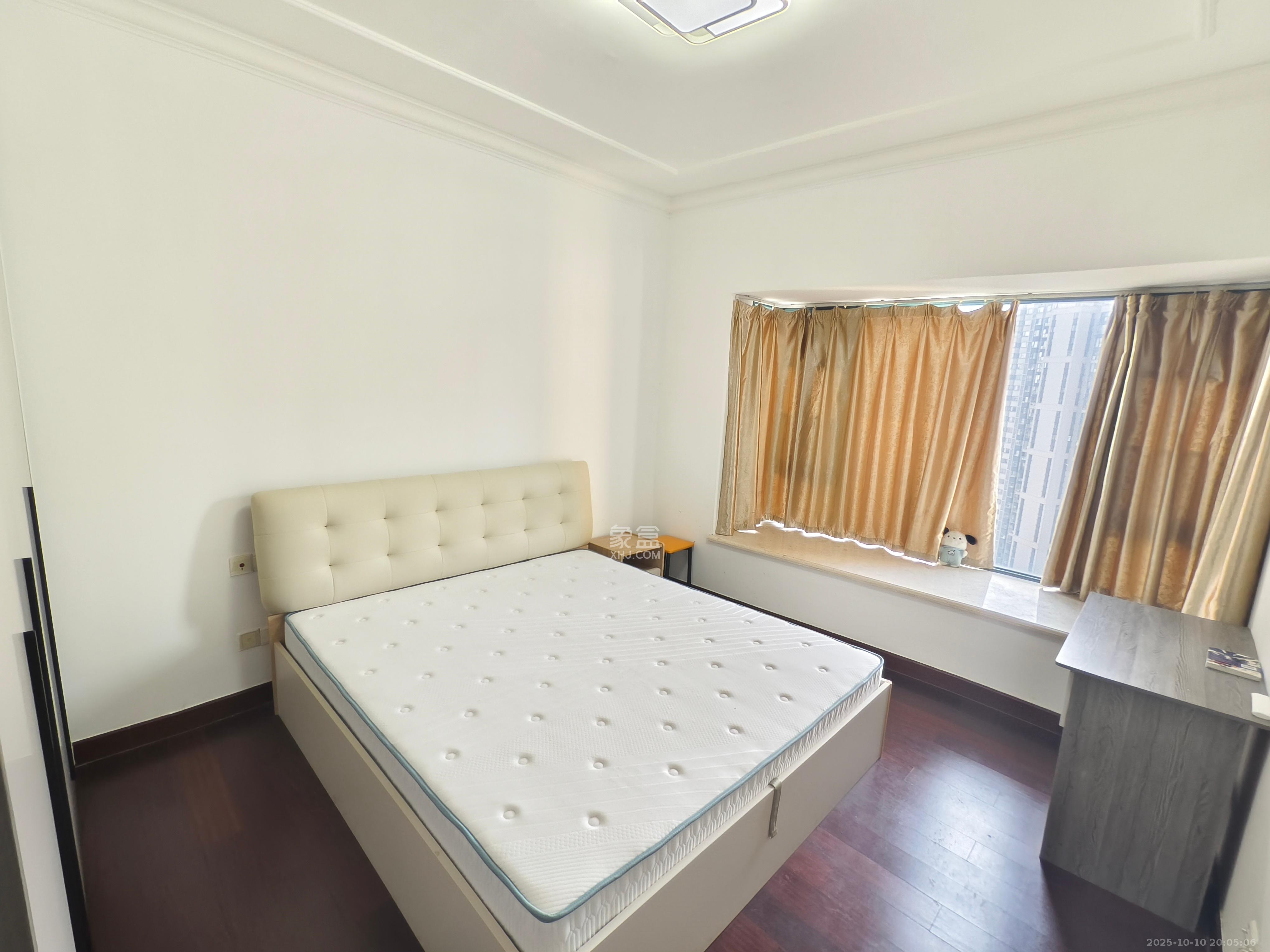 恒大翡翠华庭  2室1厅1卫    2000.0元/月室内图