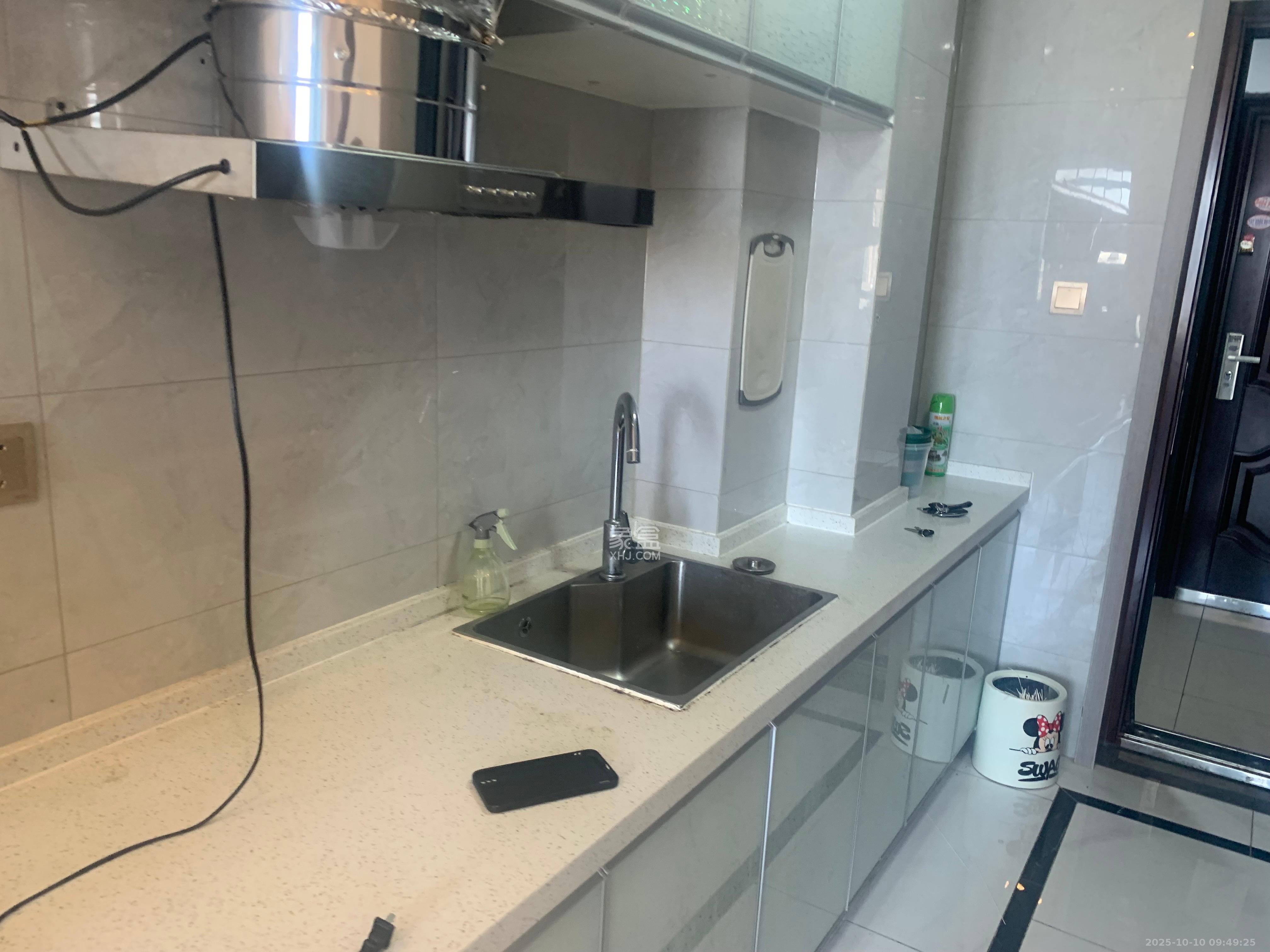 金鹰商业广场(金鹰商业大厦) 1室1厅1卫 1000.0元/月 金鹰商业广场(金鹰商业大厦) 1室1厅1卫 1000.0元/月室内图