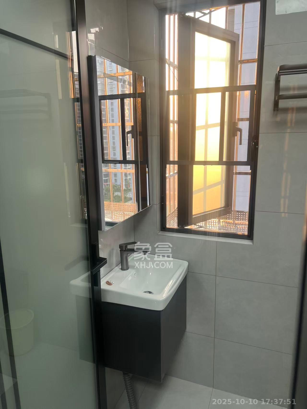 谷山景苑 2室2厅2卫 1700.0元/月 谷山景苑 2室2厅2卫 1700.0元/月室内图