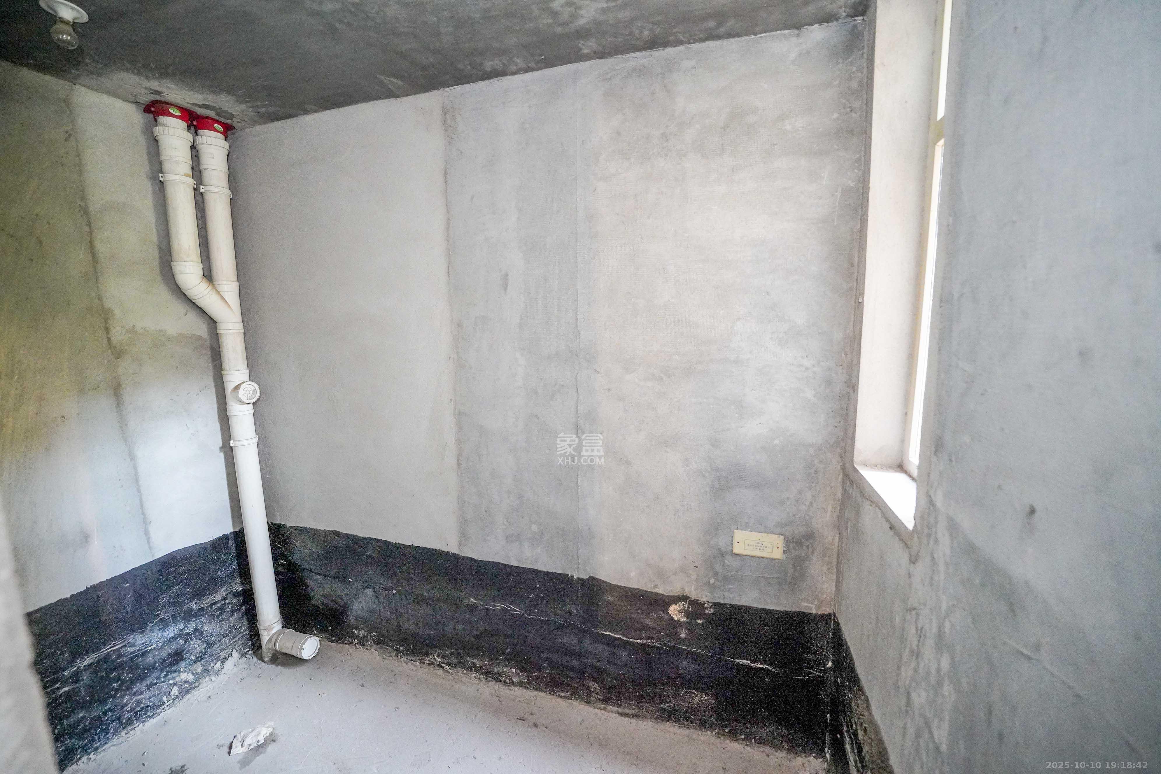 嘉华城（一期）  4室2厅2卫    150.0万卫生间