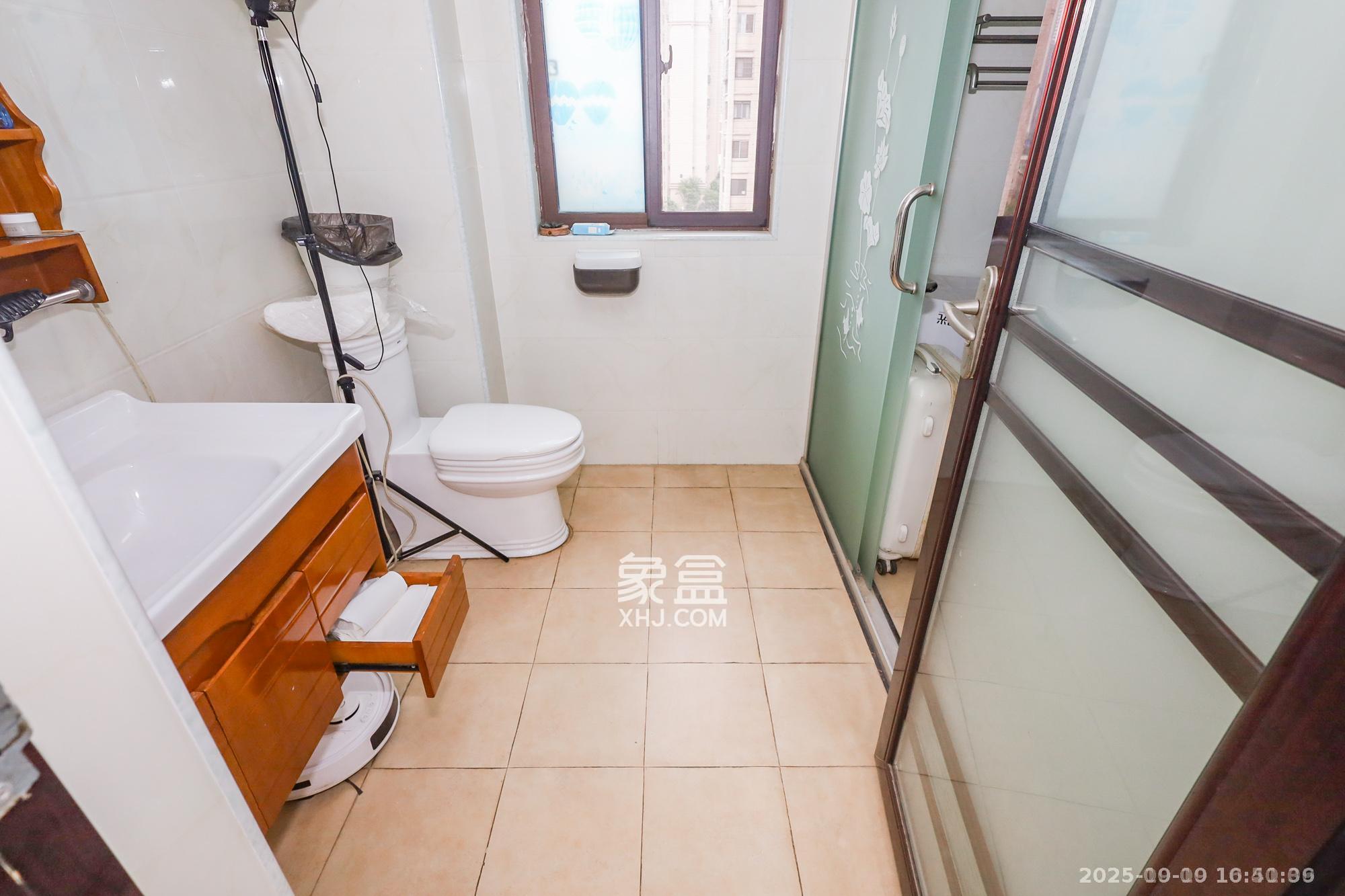 阳光丽城二期 4室2厅2卫 4000.0元/月 阳光丽城二期 4室2厅2卫 4000.0元/月室内图