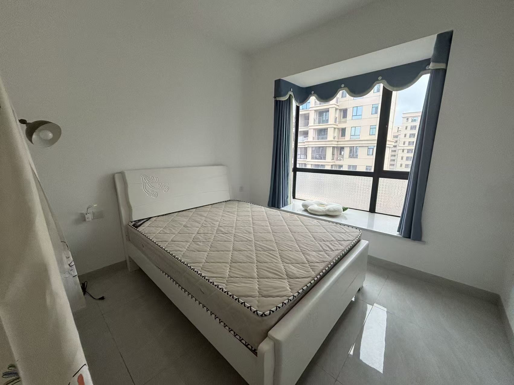 华府蓝湾 2室2厅1卫 2200.0元/月 华府蓝湾 2室2厅1卫 2200.0元/月室内图