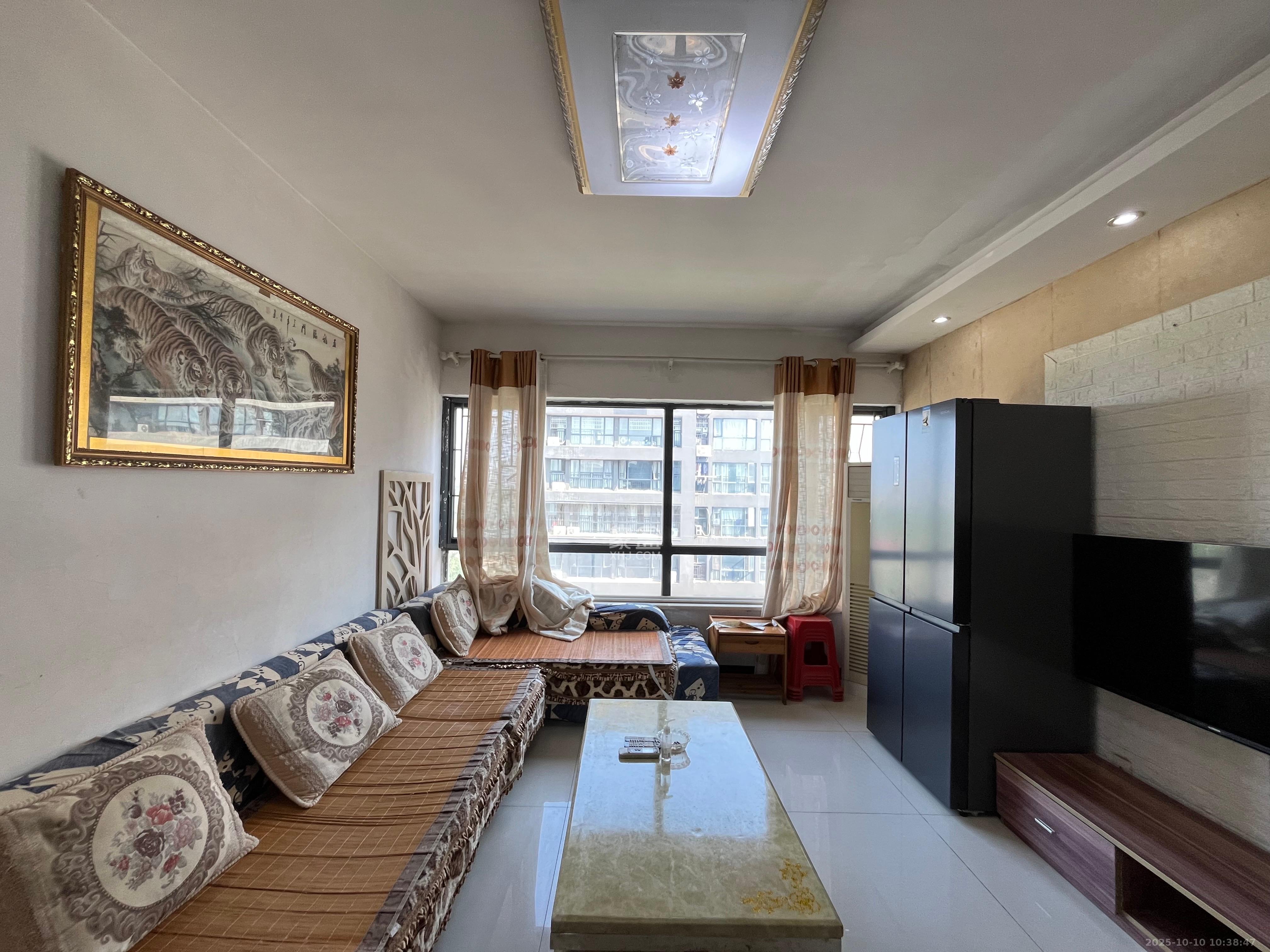 中信文化广场(中信新城二期)  3室2厅1卫    2500.0元/月 中信文化广场(中信新城二期)  3室2厅1卫    2500.0元/月