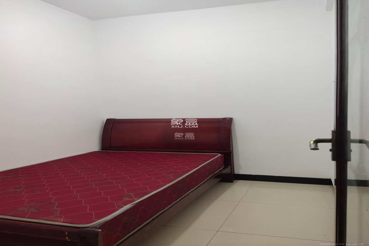 月湖安置小区(马栏山小区)  3室2厅2卫    1600.0元/月 月湖安置小区(马栏山小区)  3室2厅2卫    1600.0元/月室内图