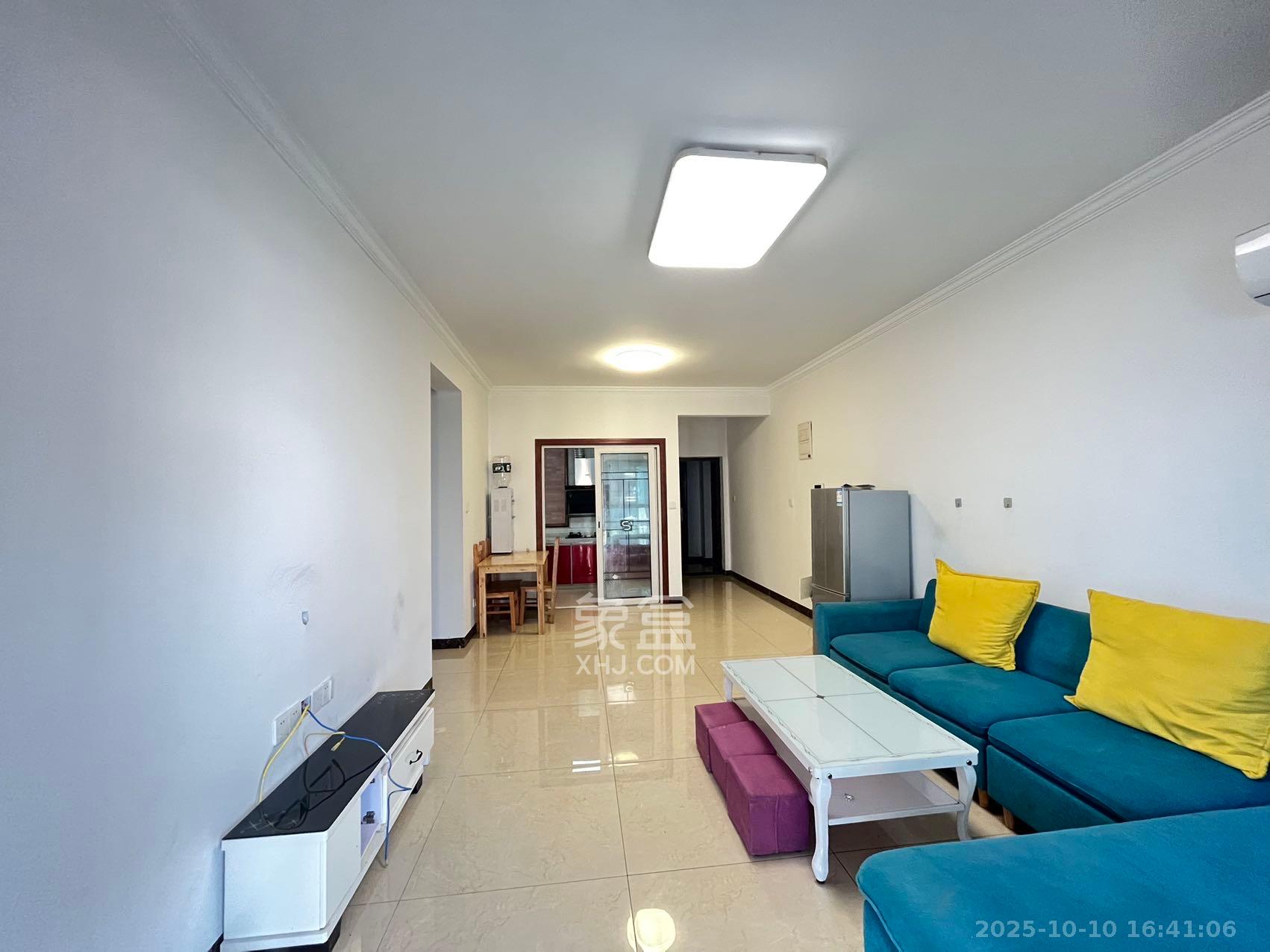 中南红领邦(红星嘉和苑) 3室2厅1卫 2200.0元/月 中南红领邦(红星嘉和苑) 3室2厅1卫 2200.0元/月室内图