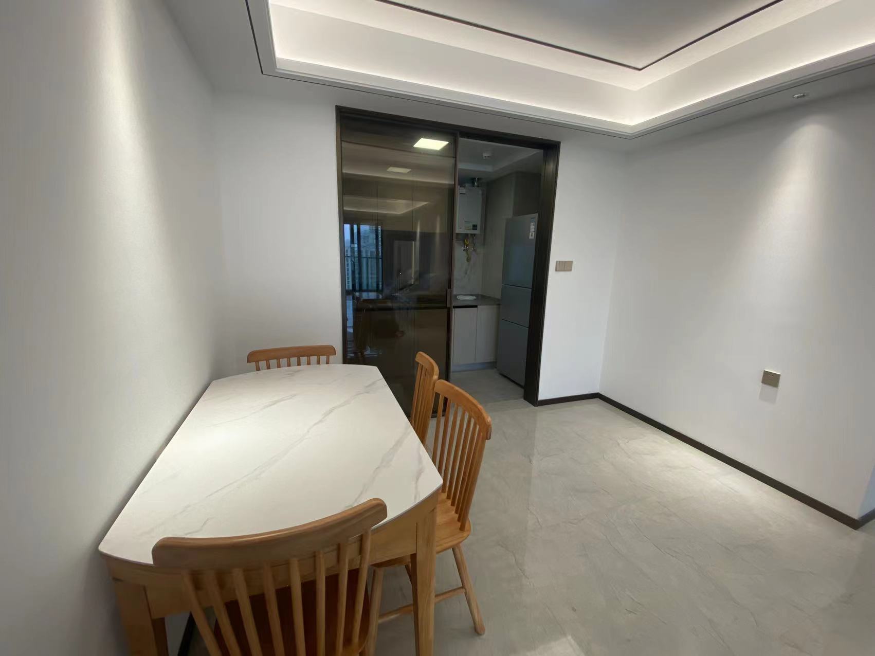 招商雍华府  3室2厅2卫    5000.0元/月 招商雍华府  3室2厅2卫    5000.0元/月室内图