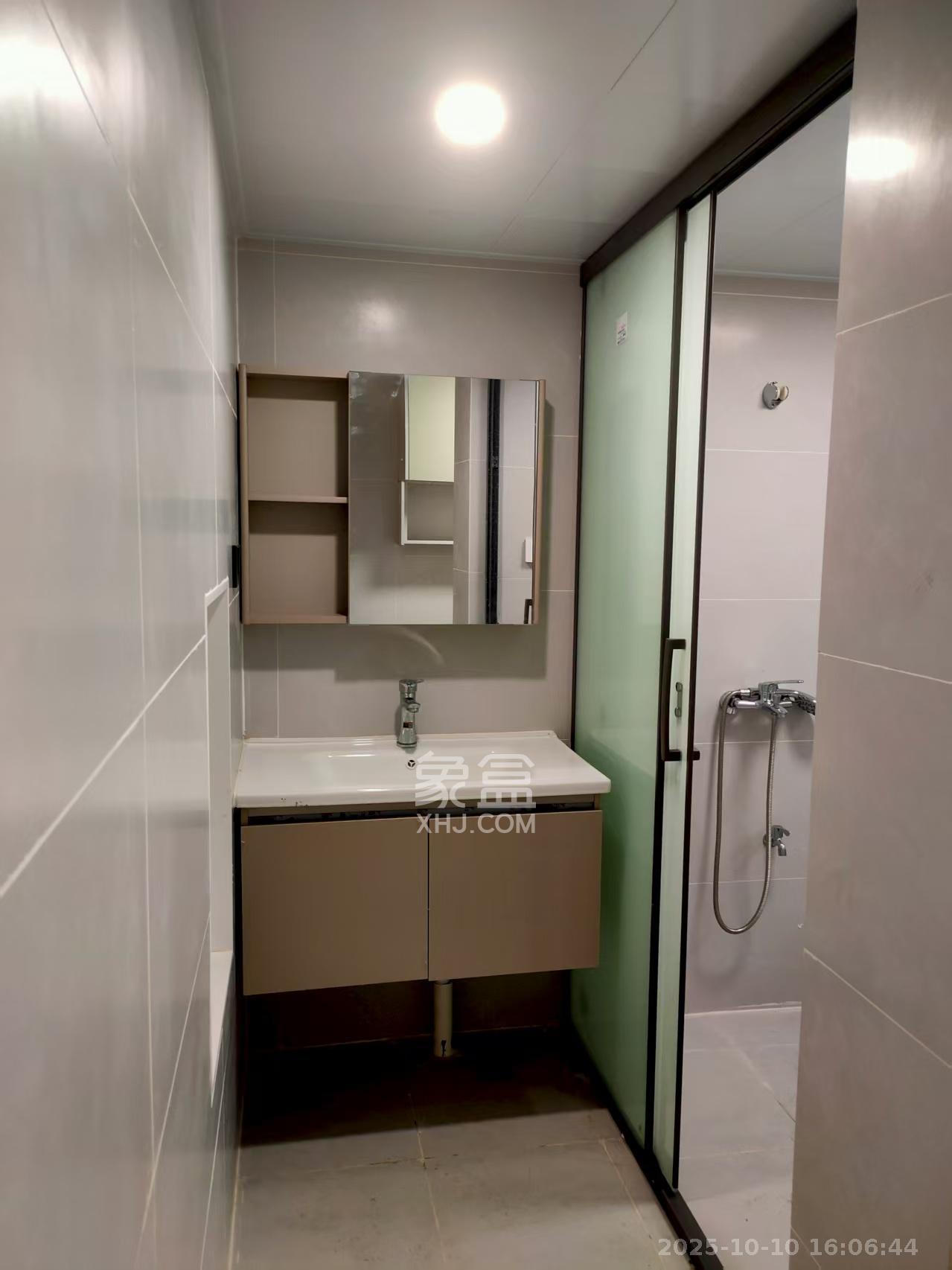 四方坪教师村 3室1厅1卫 900.0元/月 四方坪教师村 3室1厅1卫 900.0元/月室内图