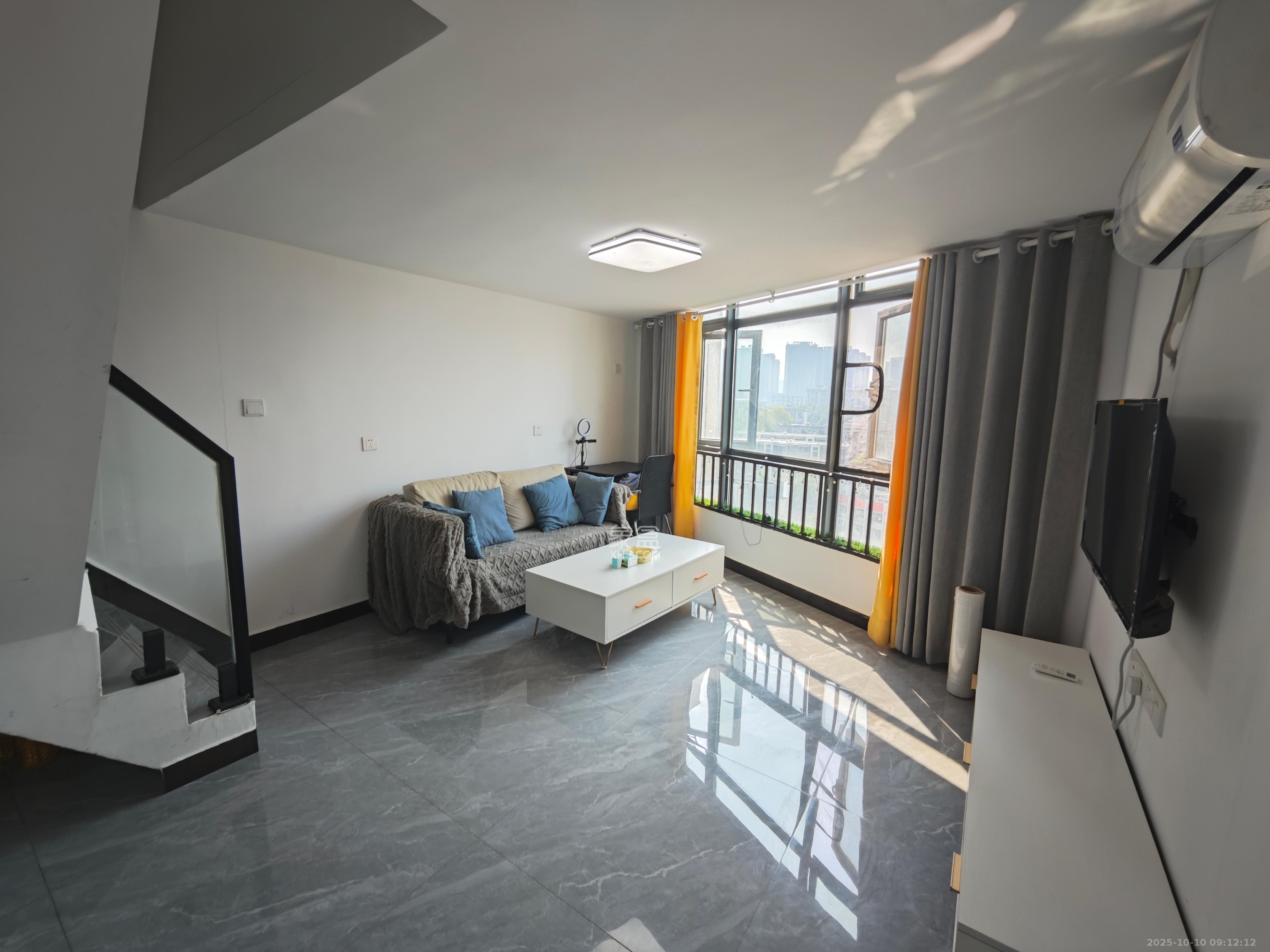 荣盛花语书苑  1室1厅1卫    1900.0元/月