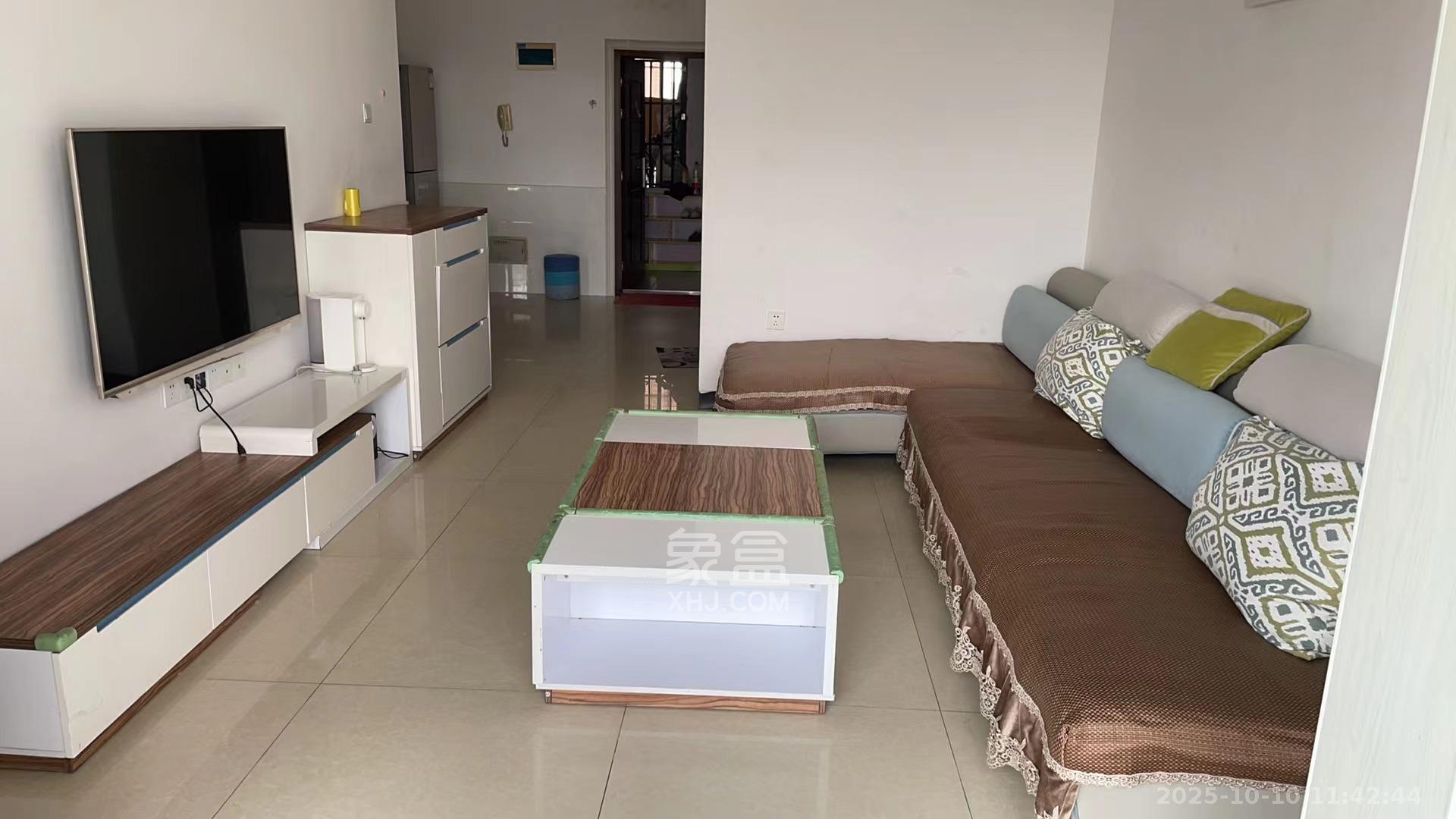 天悦嘉园 2室2厅1卫 1800.0元/月 天悦嘉园 2室2厅1卫 1800.0元/月室内图