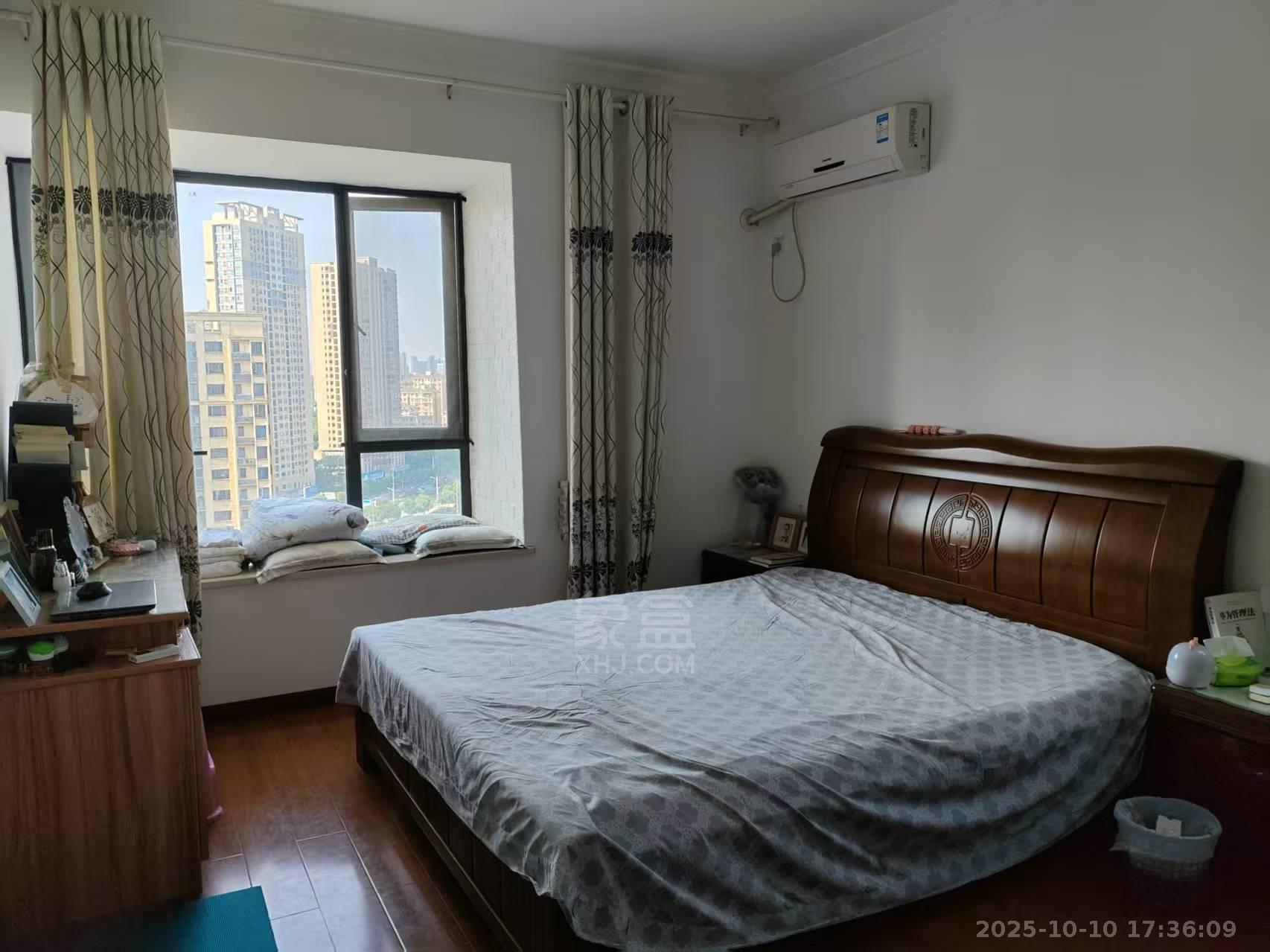 新桂广场 3室2厅2卫 1700.0元/月 新桂广场 3室2厅2卫 1700.0元/月室内图