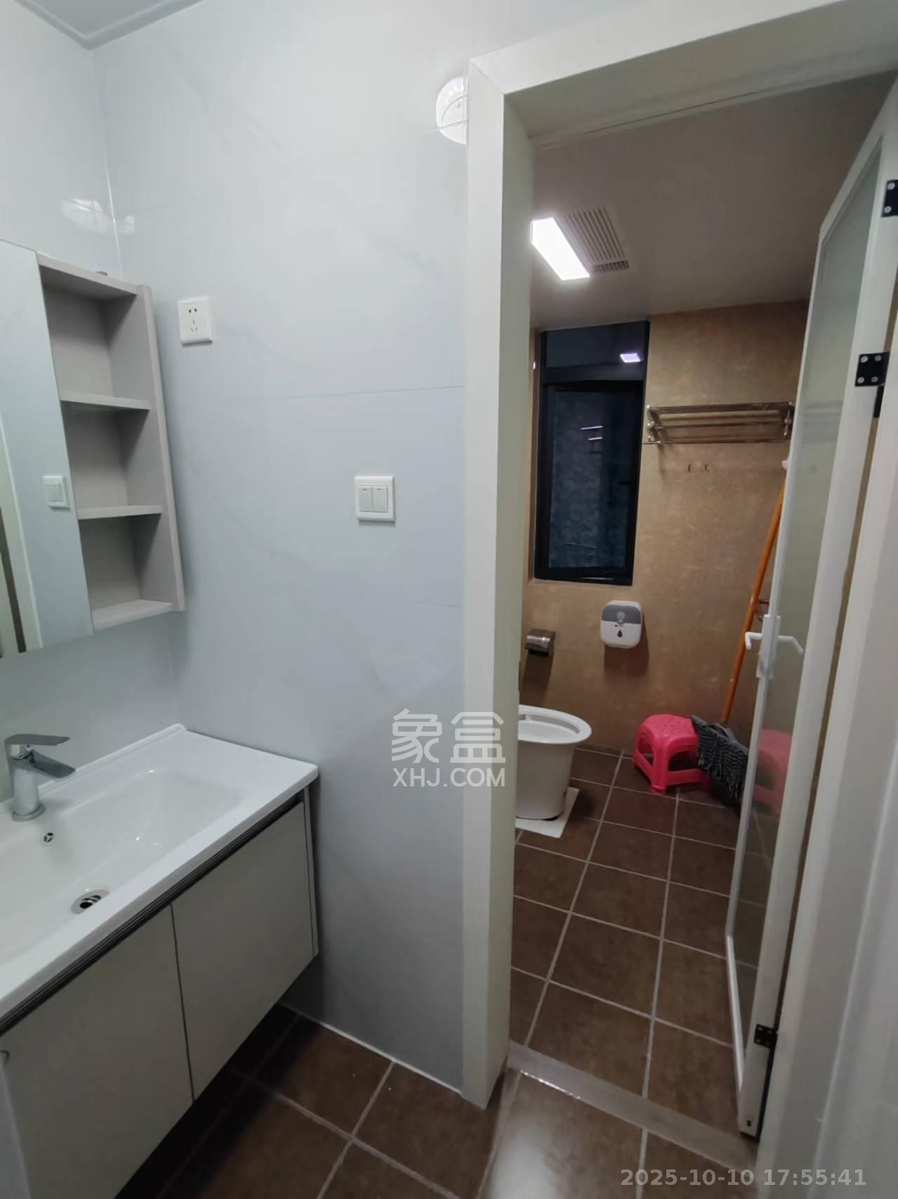 湘域城邦(湘域国际中心)  2室1厅1卫    3500.0元/月 湘域城邦(湘域国际中心)  2室1厅1卫    3500.0元/月室内图