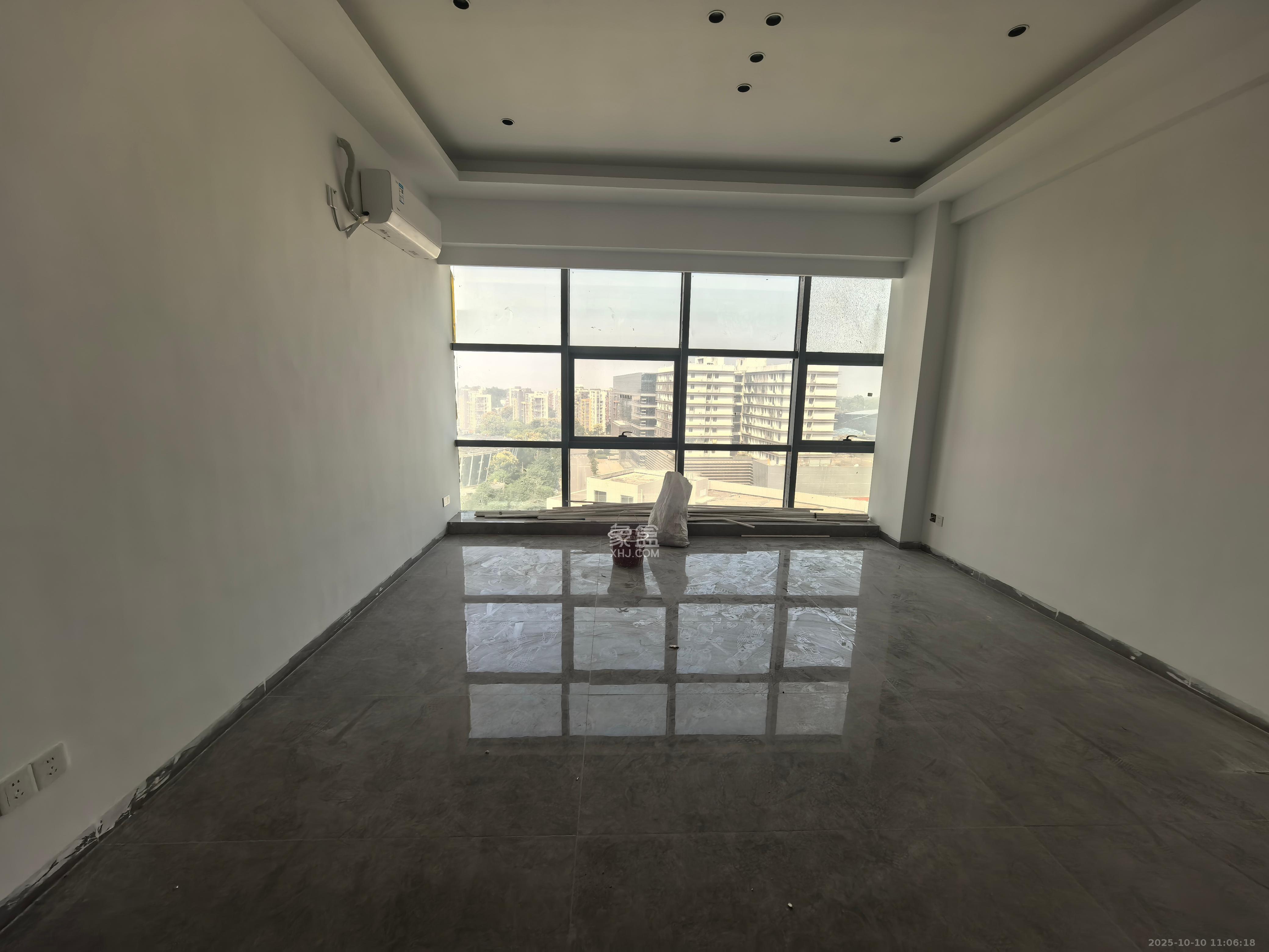 天经国际企业街区   260.0㎡      12000.0元/月室内图