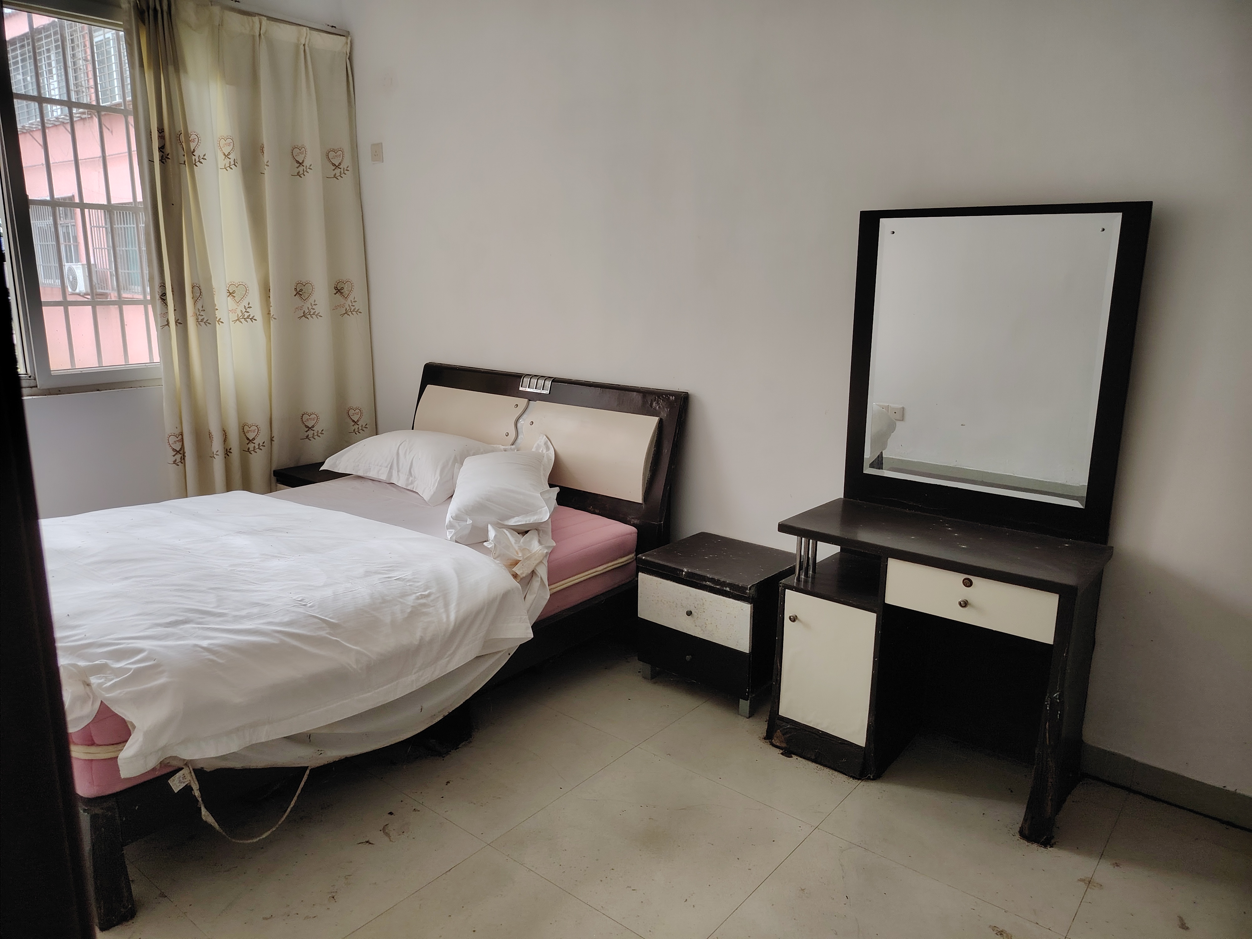 顺发新村 6室4厅3卫 5000.0元/月 顺发新村 6室4厅3卫 5000.0元/月室内图