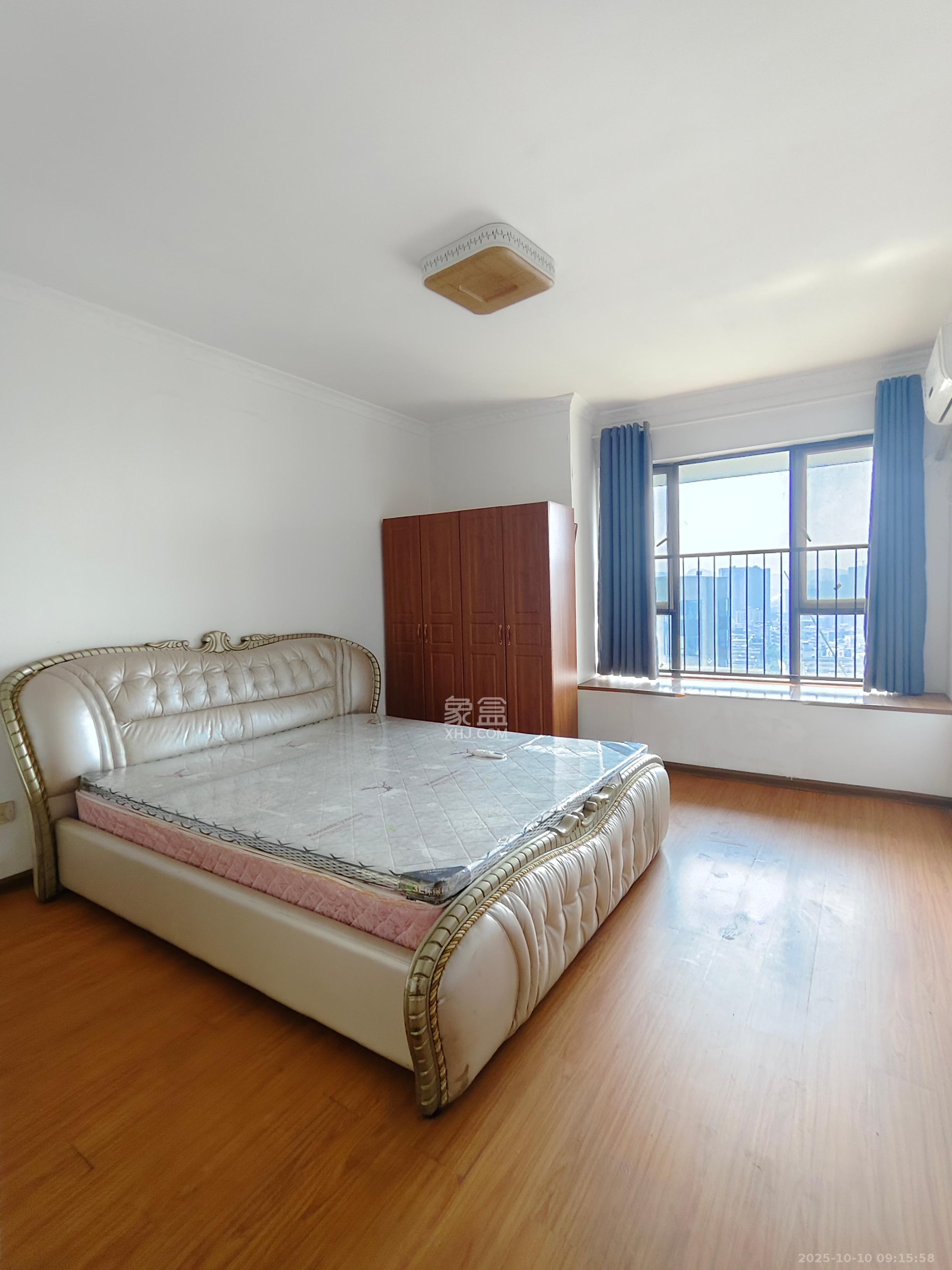 长房时代城 3室2厅2卫 3000.0元/月 长房时代城 3室2厅2卫 3000.0元/月室内图