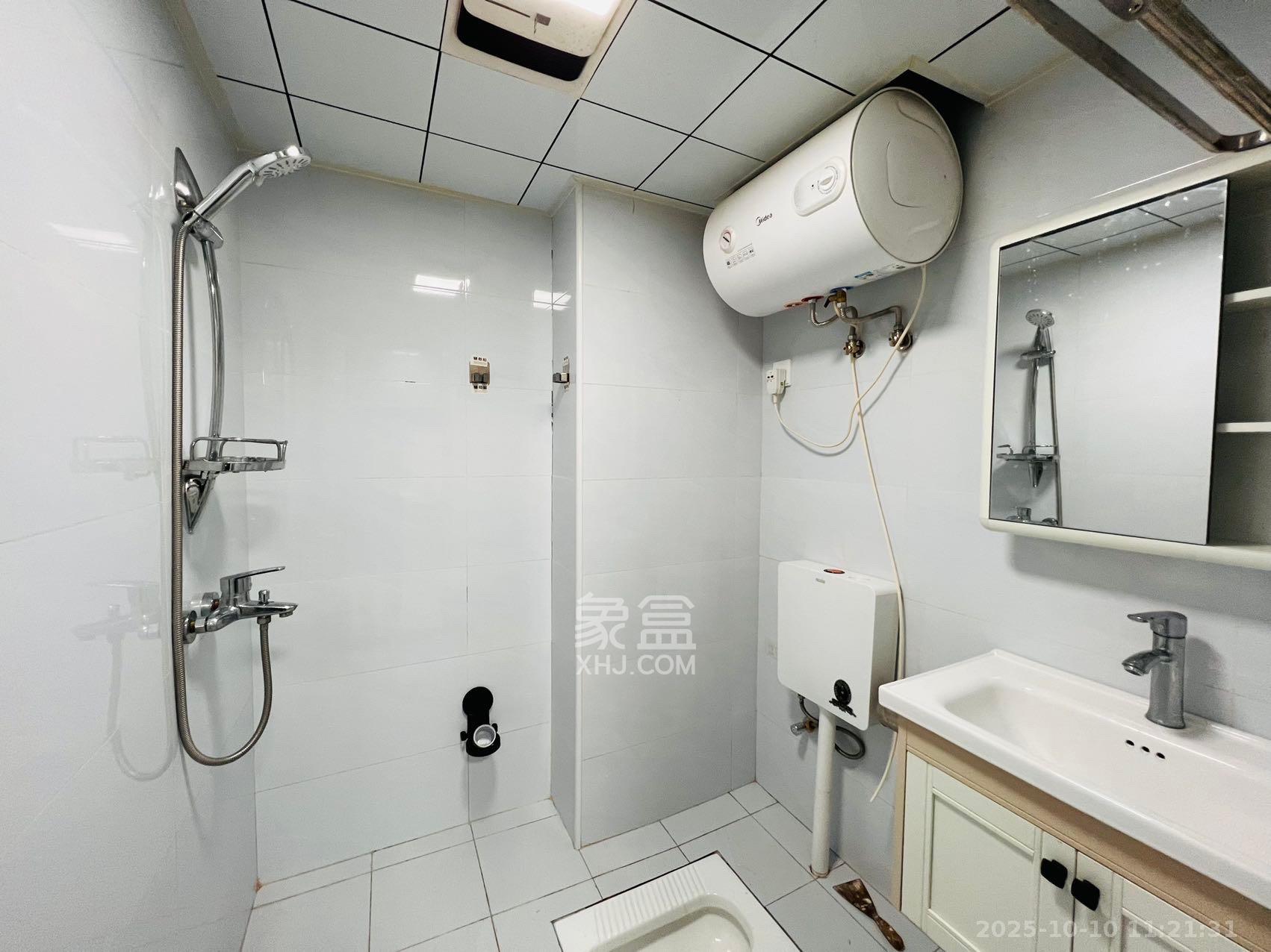 富瑞星座 1室1厅1卫 1400.0元/月 富瑞星座 1室1厅1卫 1400.0元/月室内图