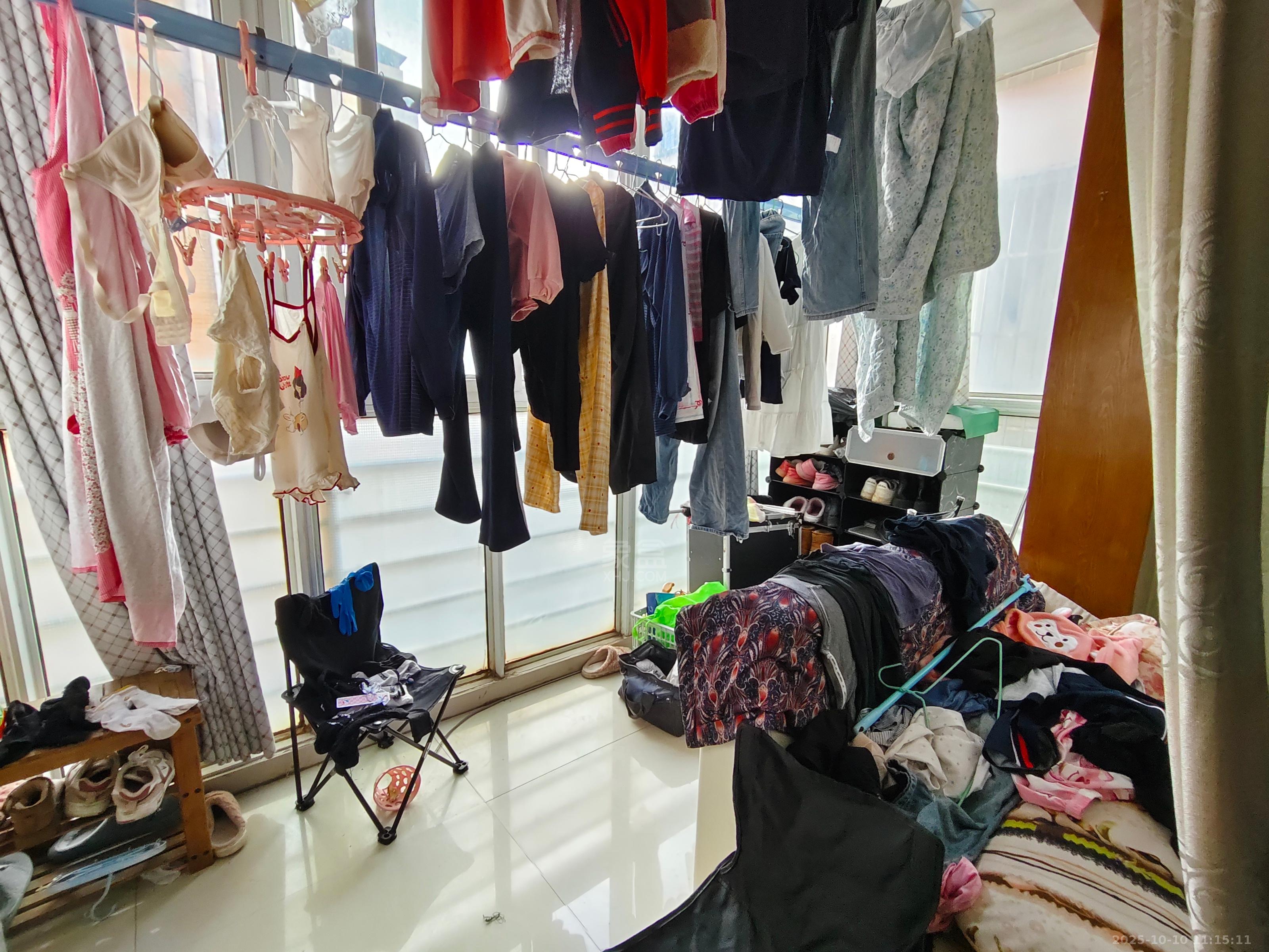 新澜府 3室2厅1卫 1600.0元/月 新澜府 3室2厅1卫 1600.0元/月室内图