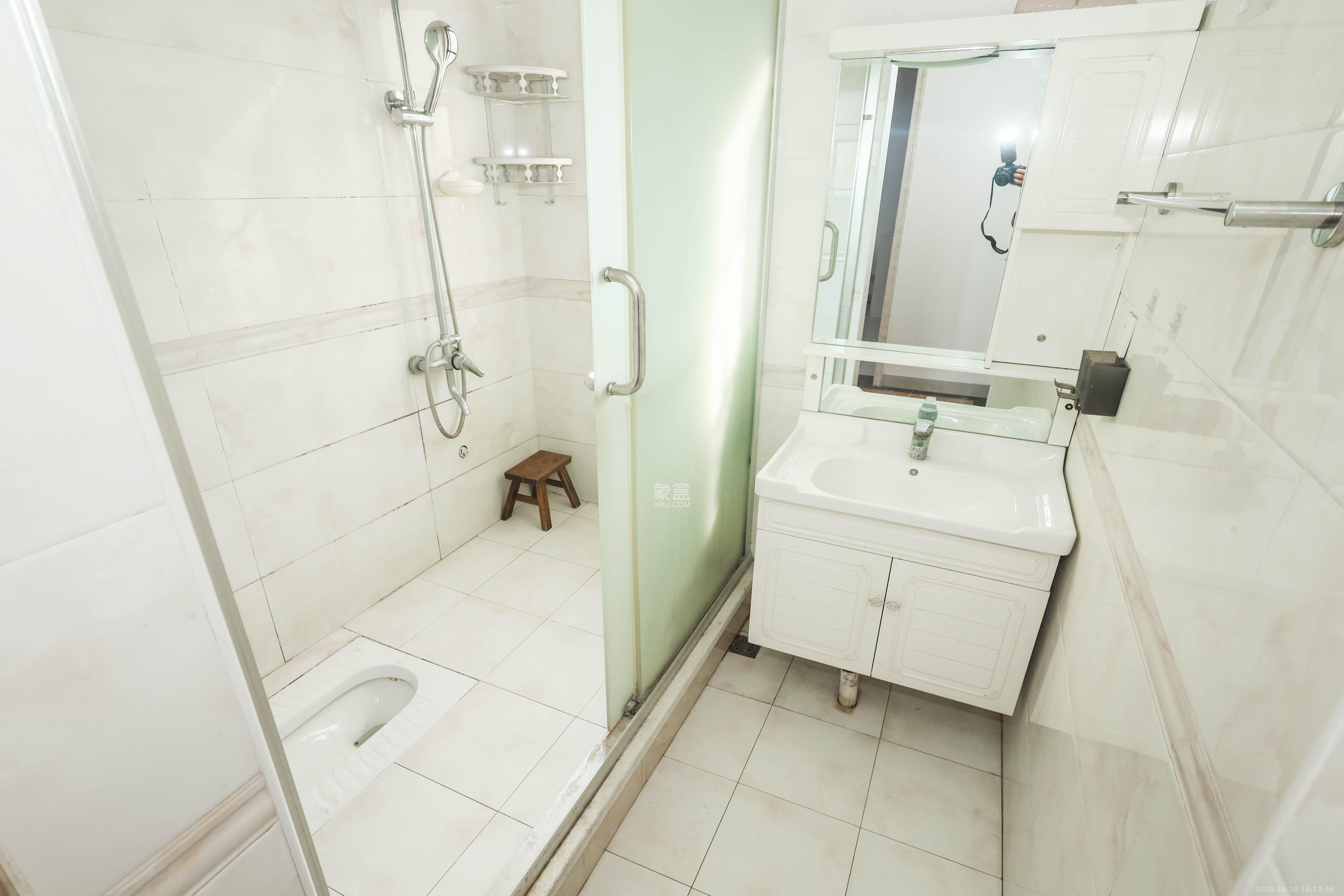 好莱城(弘德西街) 3室2厅1卫 85.0万 好莱城(弘德西街) 3室2厅1卫 85.0万卫生间