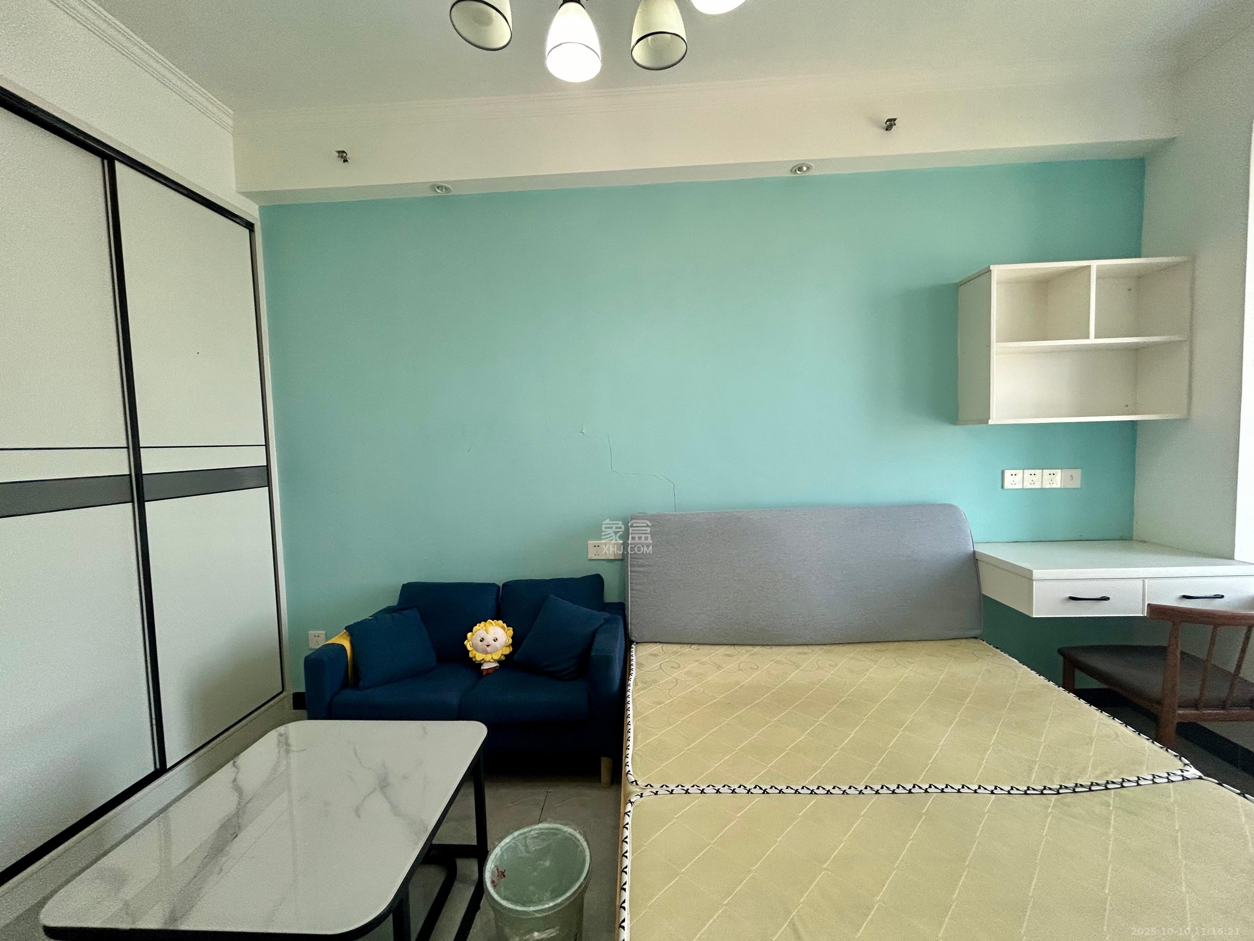 保利麓谷林语I区  1室1厅1卫    1300.0元/月室内图