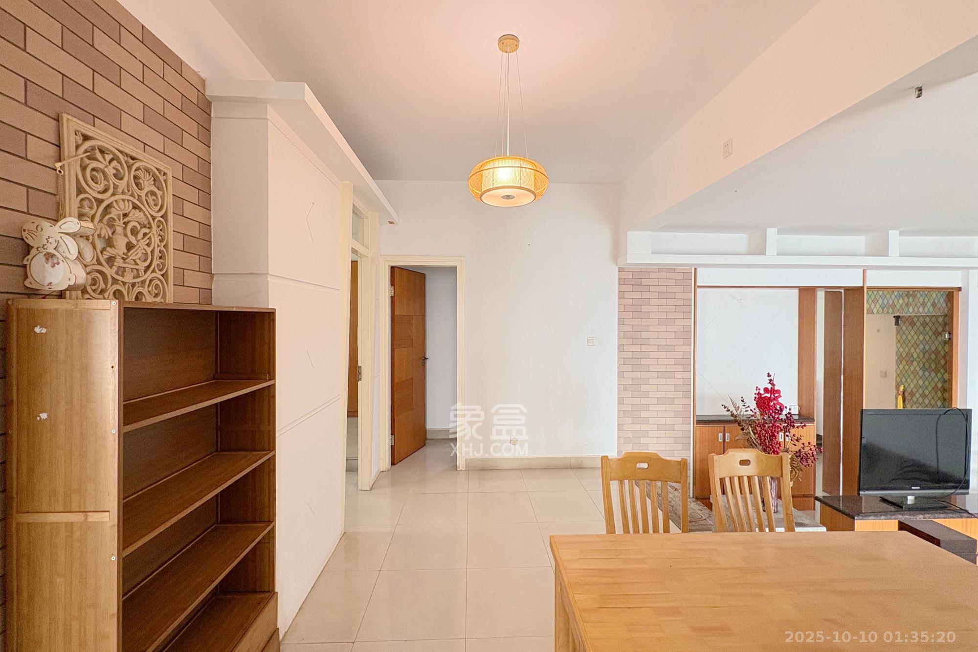 梦泽园  4室2厅1卫    220.0万其他