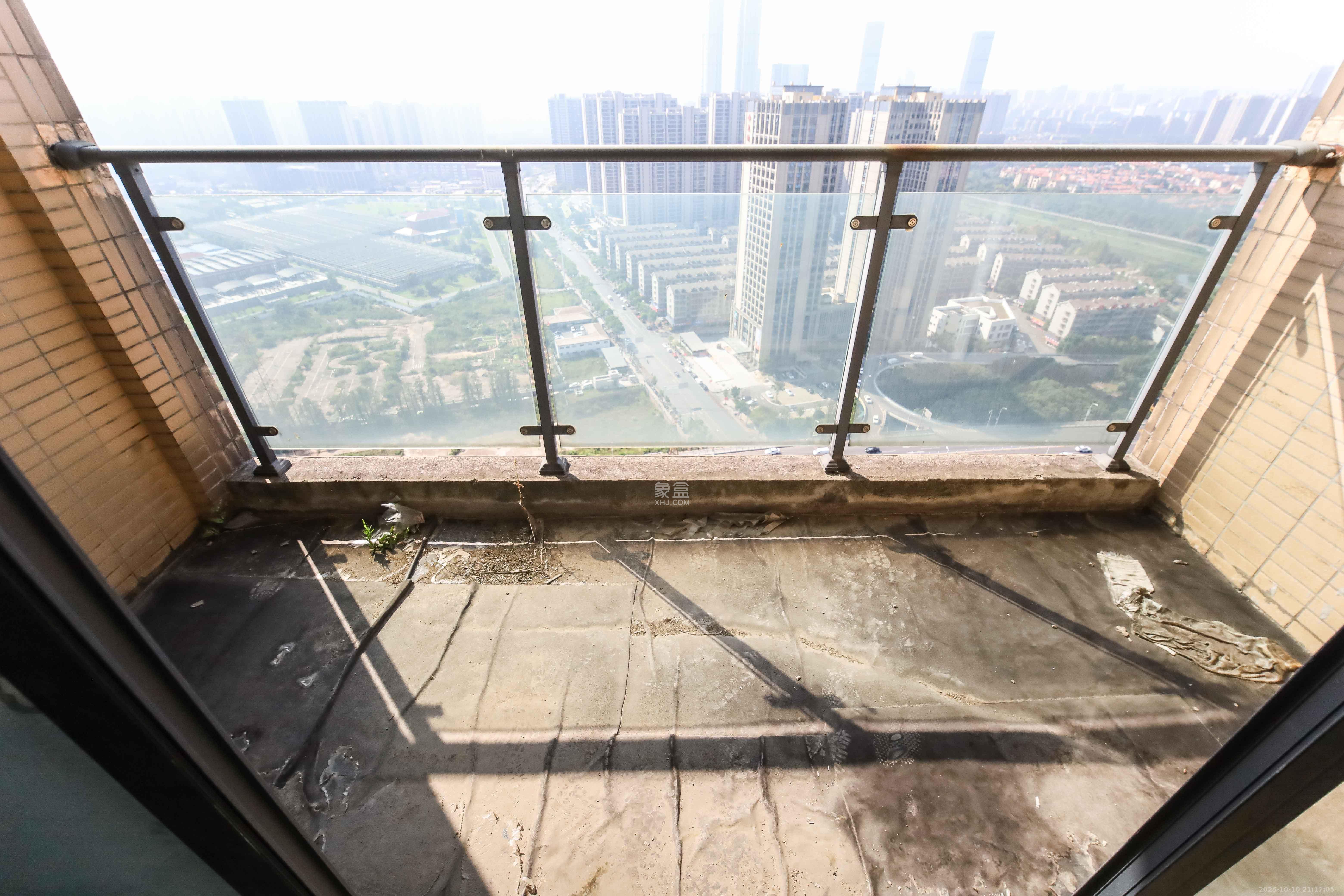 江河双水湾  2室2厅1卫    54.0万 江河双水湾  2室2厅1卫    54.0万阳台