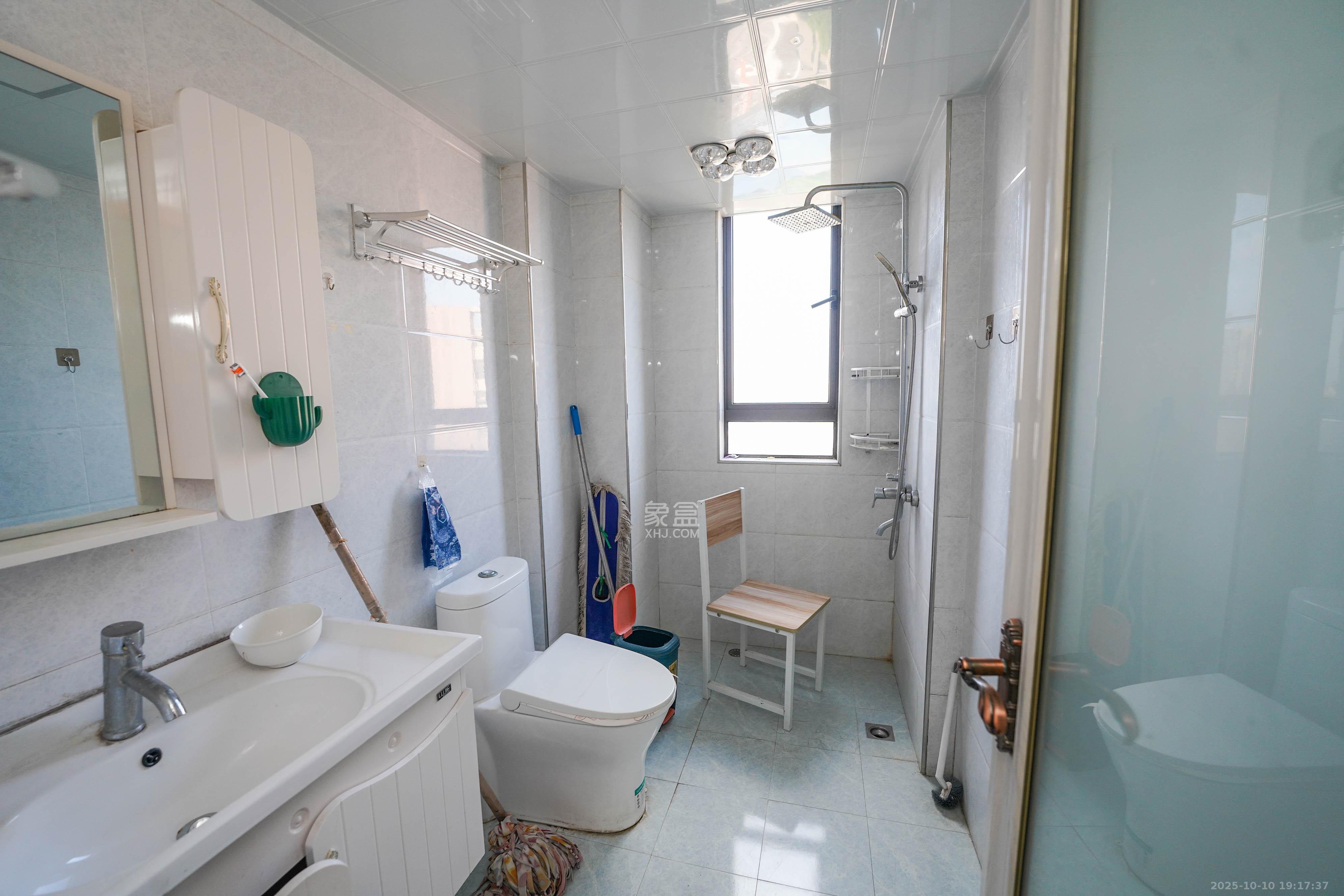 汇金城/嘉华城（二期、三期）  3室2厅2卫    118.0万其他